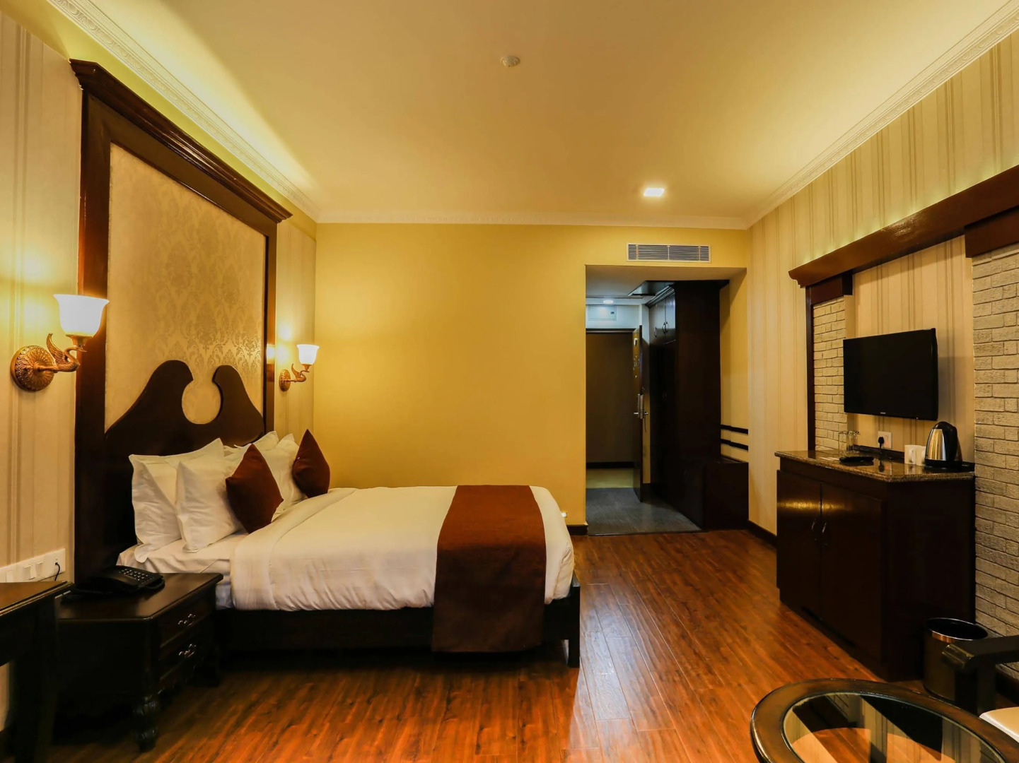 Da Yatra Courtyard Hotel & Resort