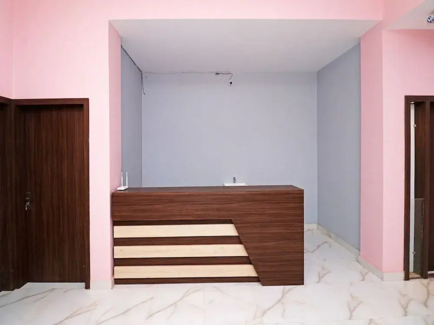 Oyo 23416 Maharaja Hotel