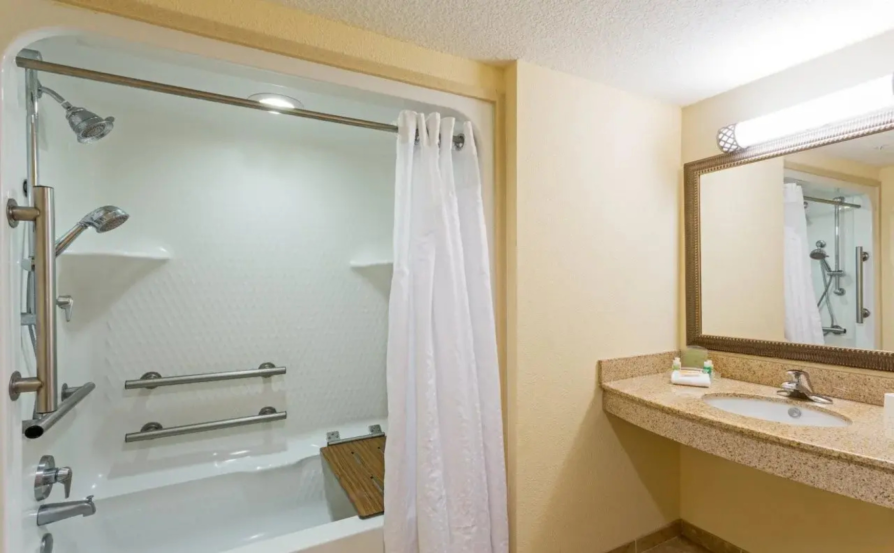 Holiday Inn Statesboro-University Area by IHG