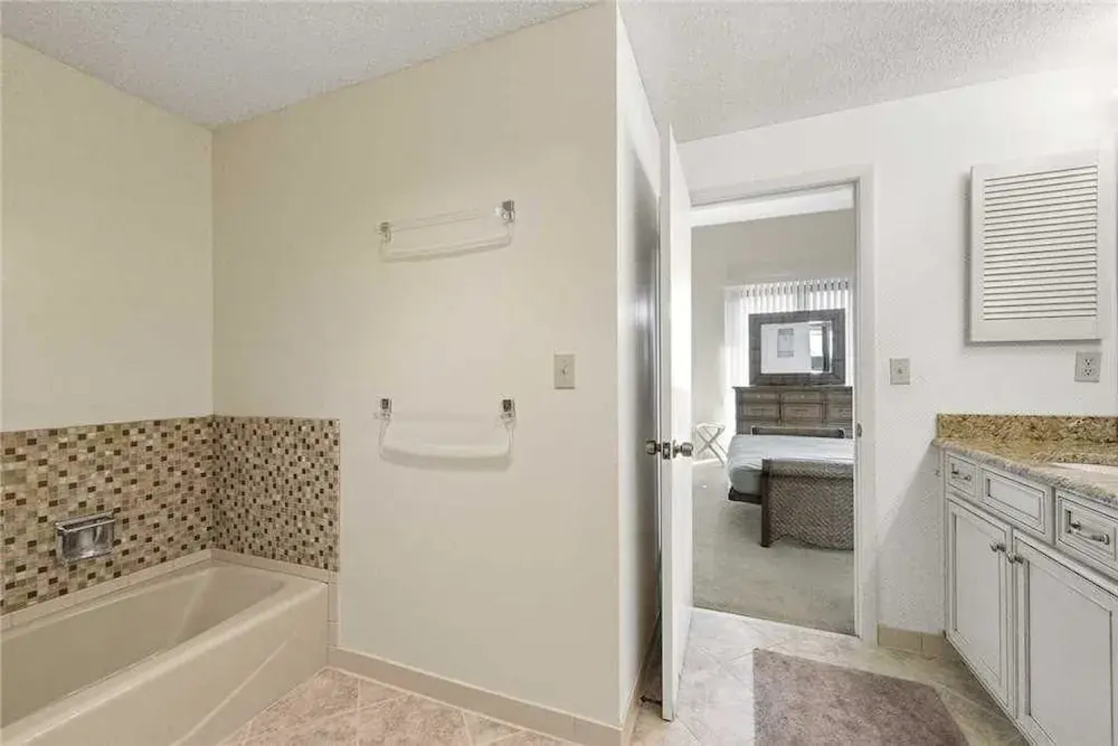 Spinnakers Reach 832 - Three Bedroom Condo