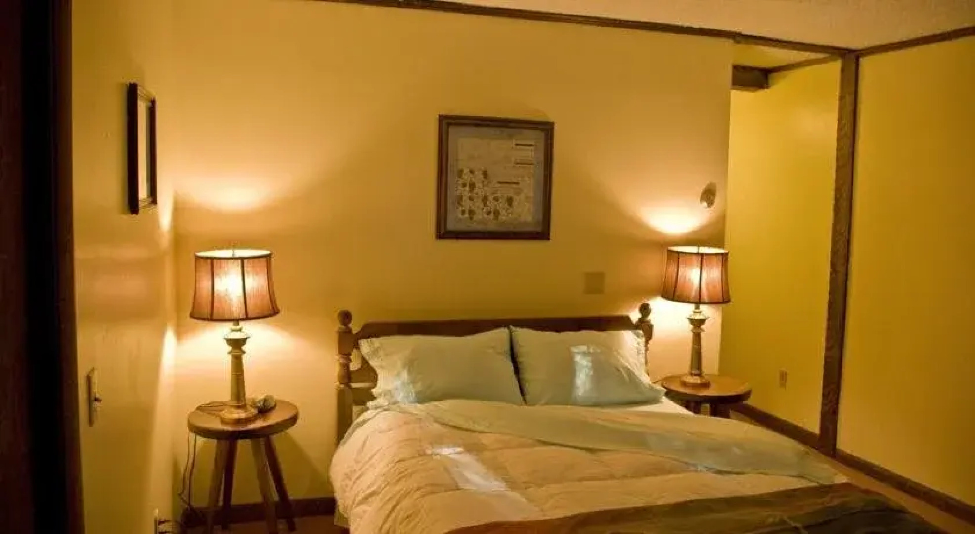 Stones Lodge under Mt. Stratton