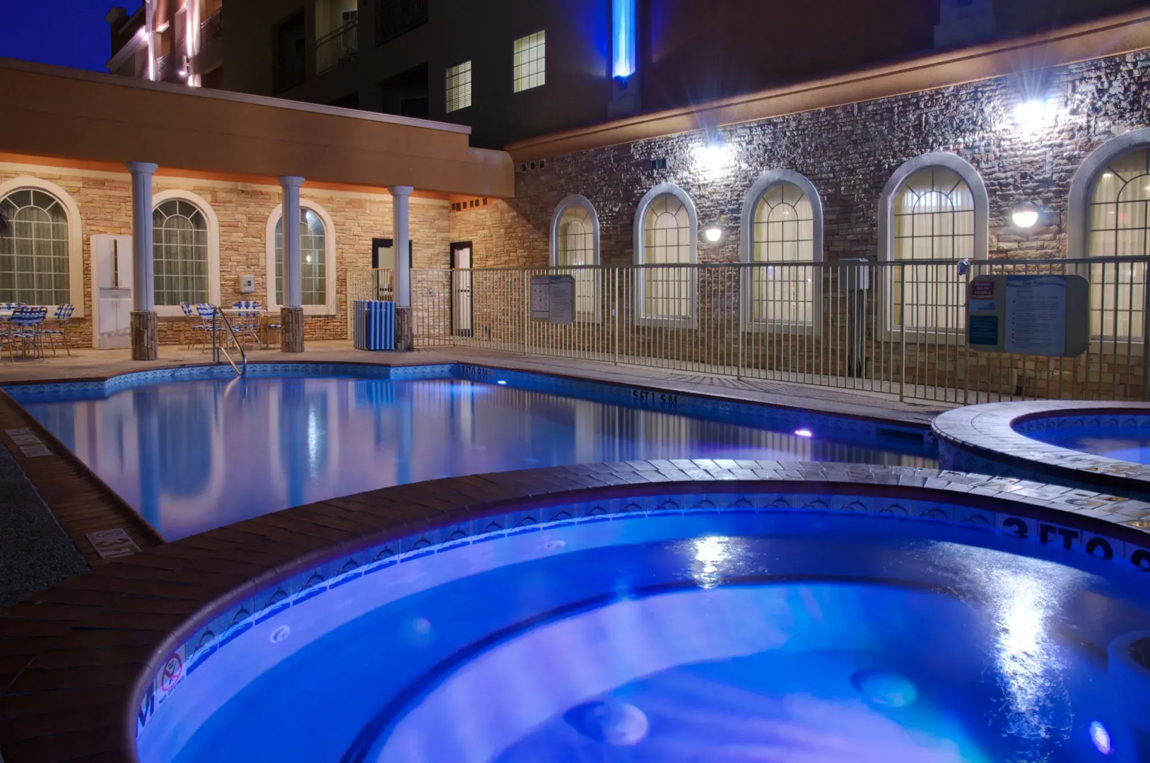 Holiday Inn Express & Suites Galveston West-Seawall