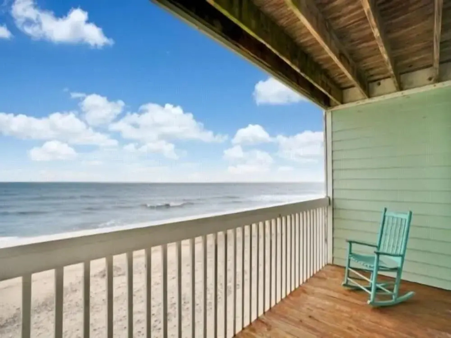 Sandy Toes - Unbeatable Location Within Biking Distance To Dining, Shops, And Entertainment! 2 Bedroom Condo by Redawning