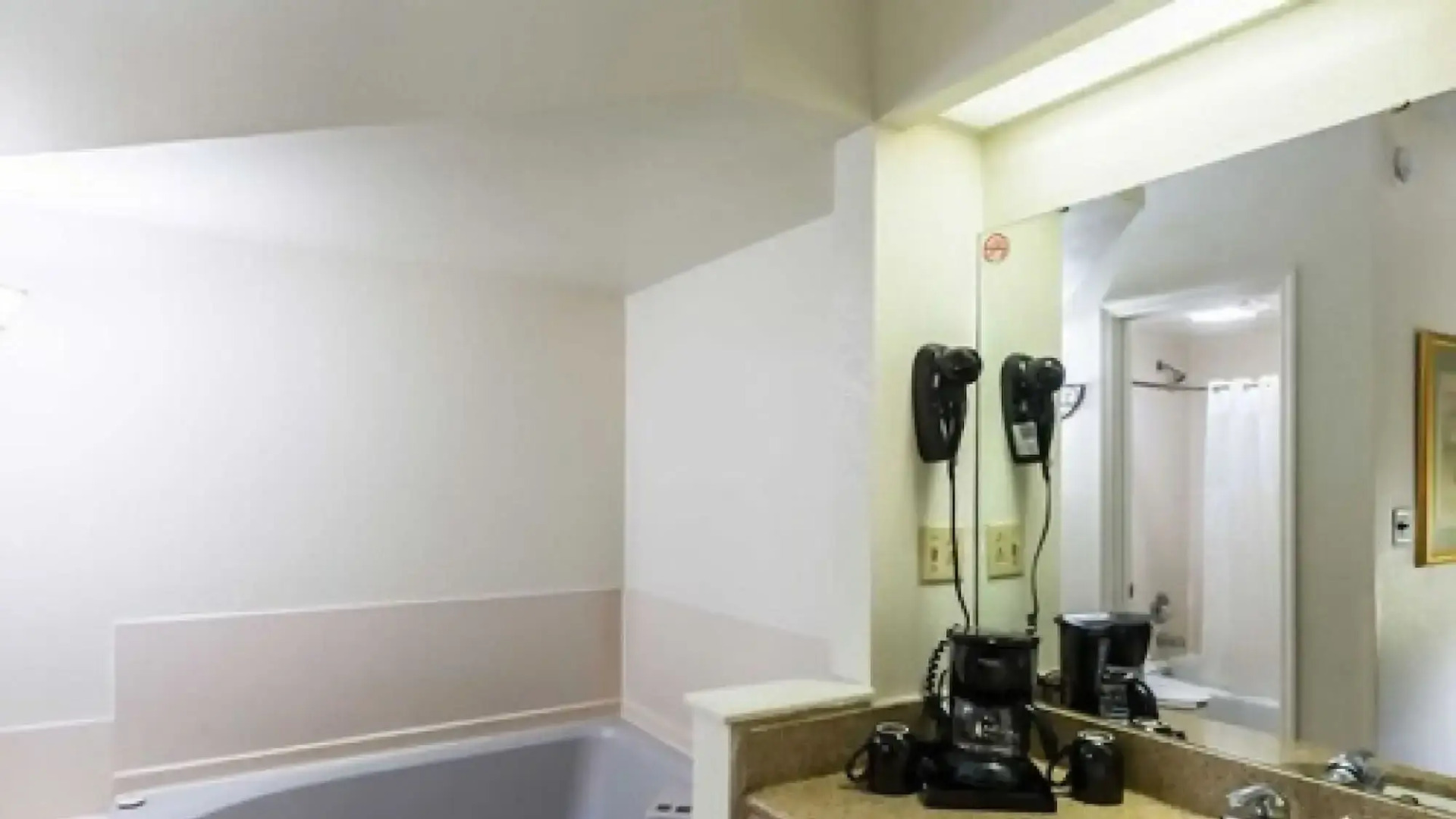 Suburban Studios Florence I-95