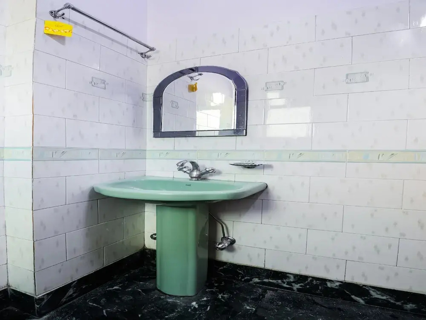 OYO 30121 Hotel Shanti Inn