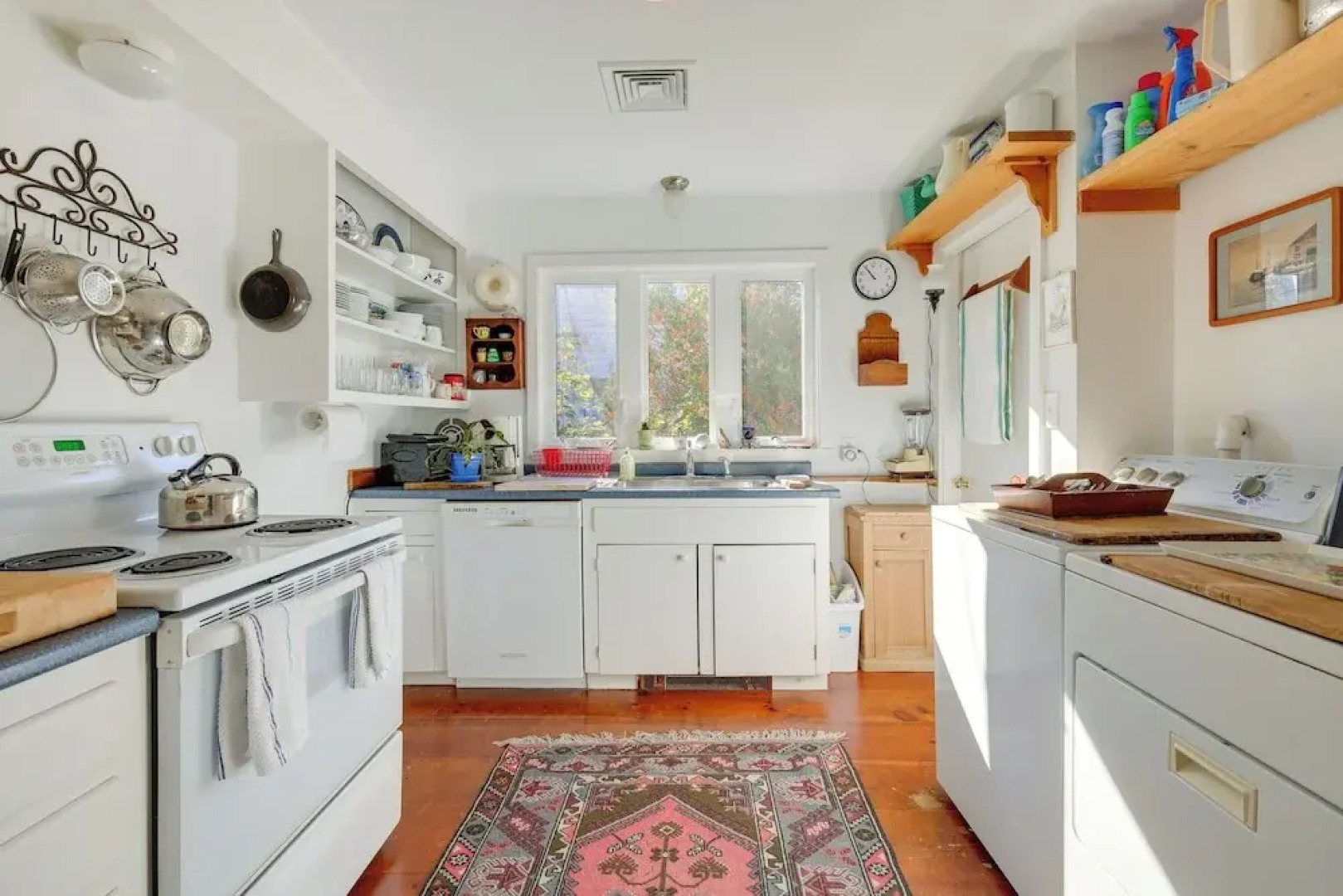 Cape Cod Home: Walk to Beach & Main St Hyannis!