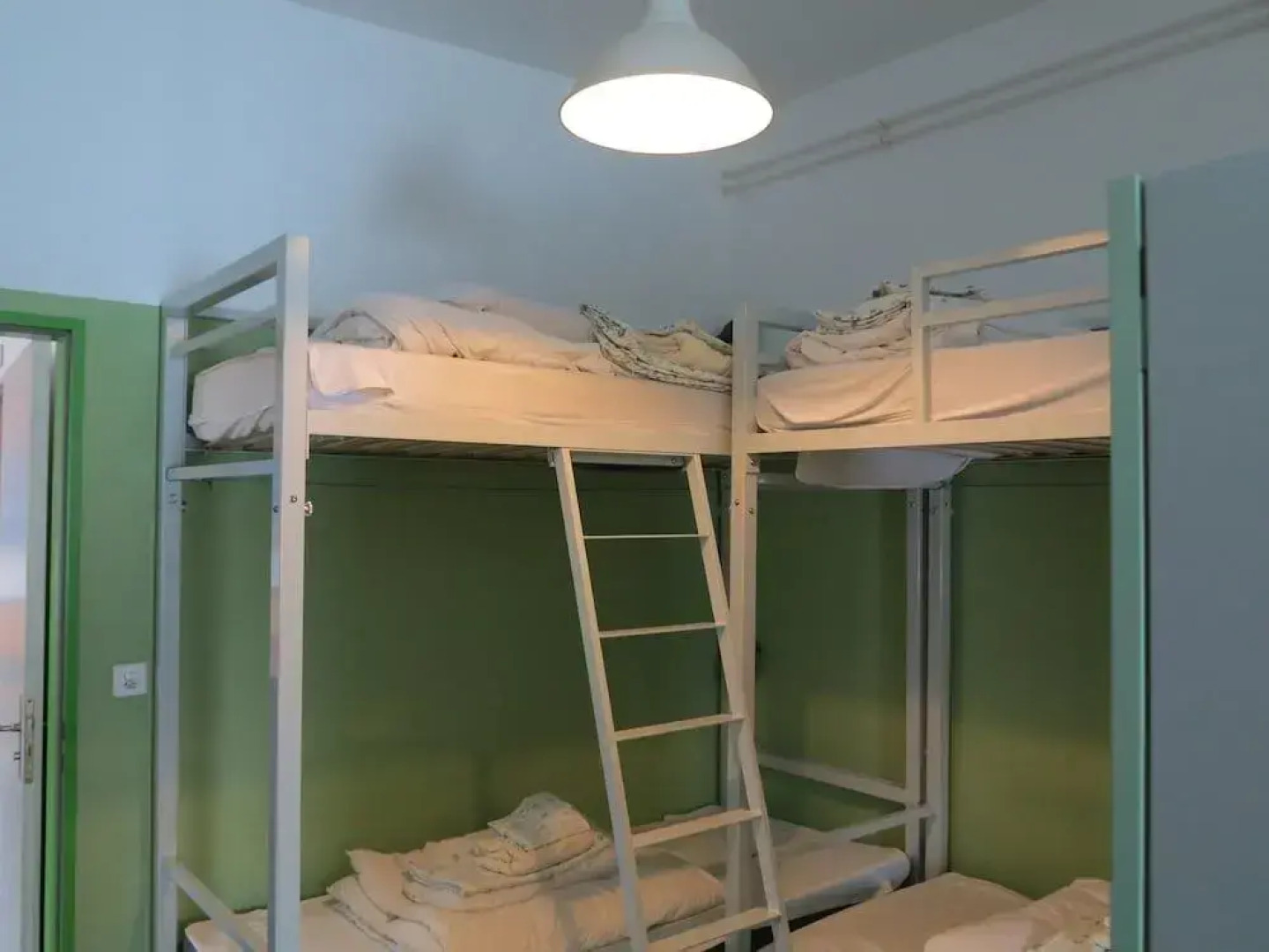 Basel Backpack - Urban Hostel Culture