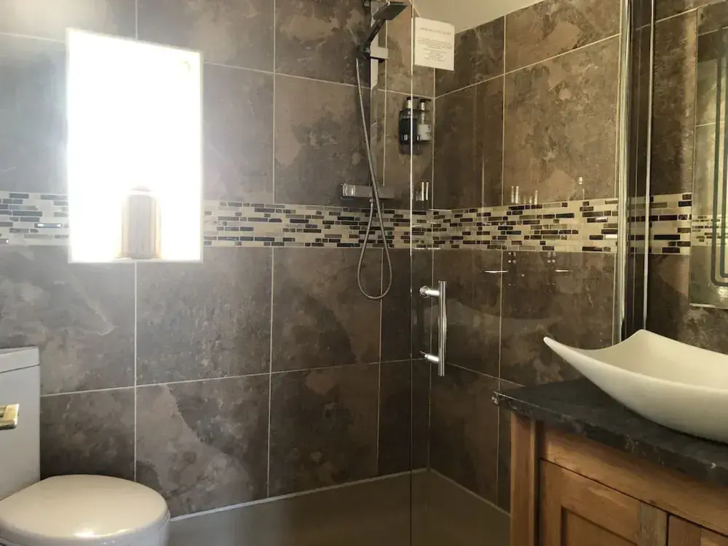 The Mug House Inn & Restaurant