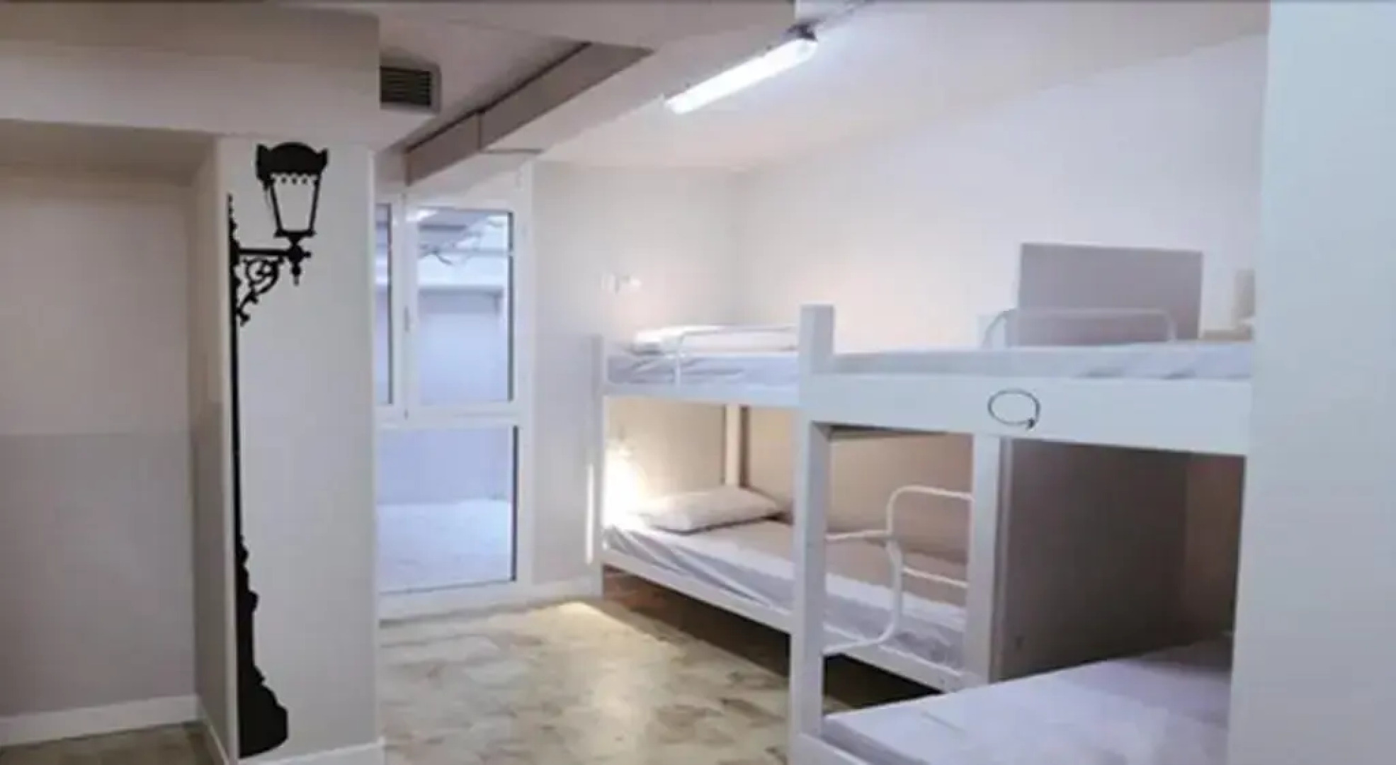 Hola Hostal Eixample - Hostel