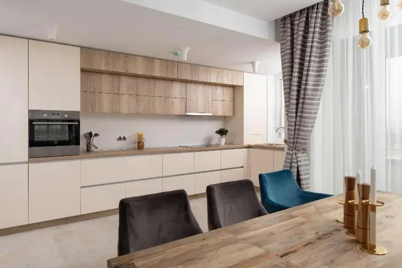 Kanopian Penthouse Hotel