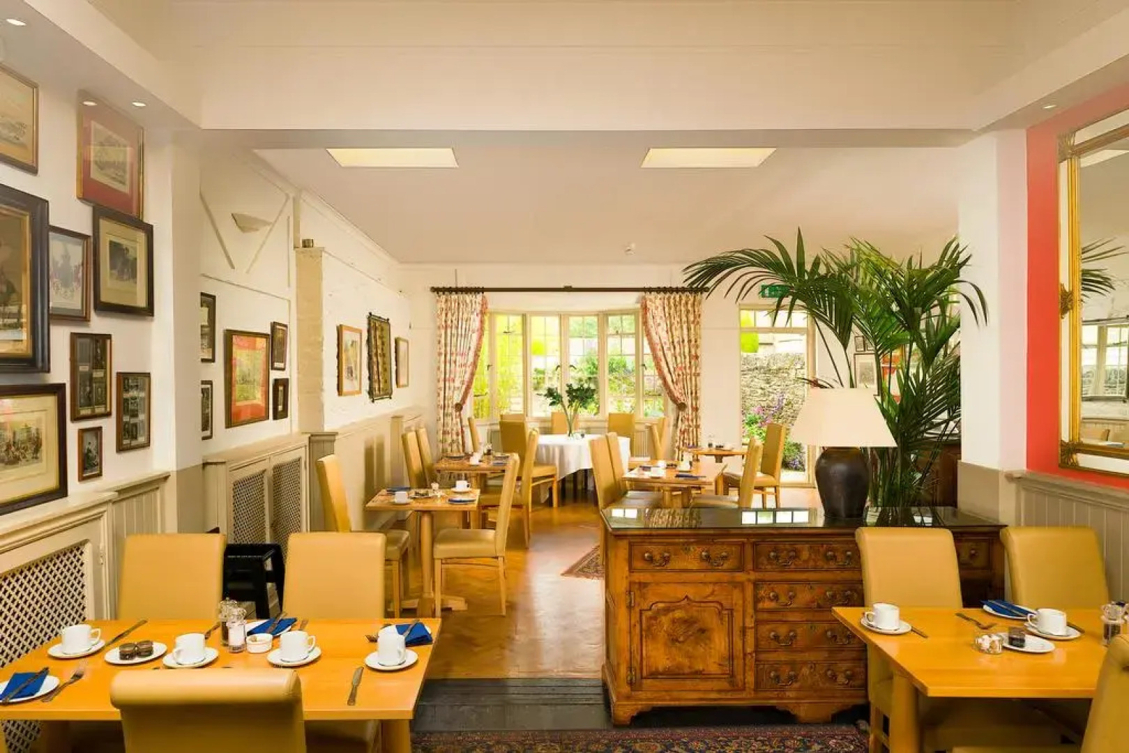 Marlborough Arms Hotel