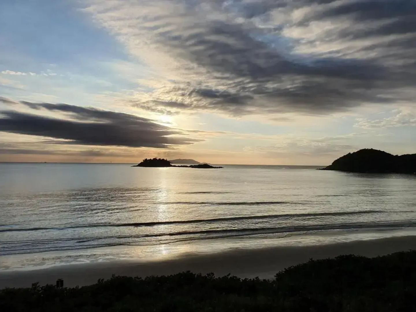 Apt de luxo, pé na areia, 200m2 melhor loc Palmas
