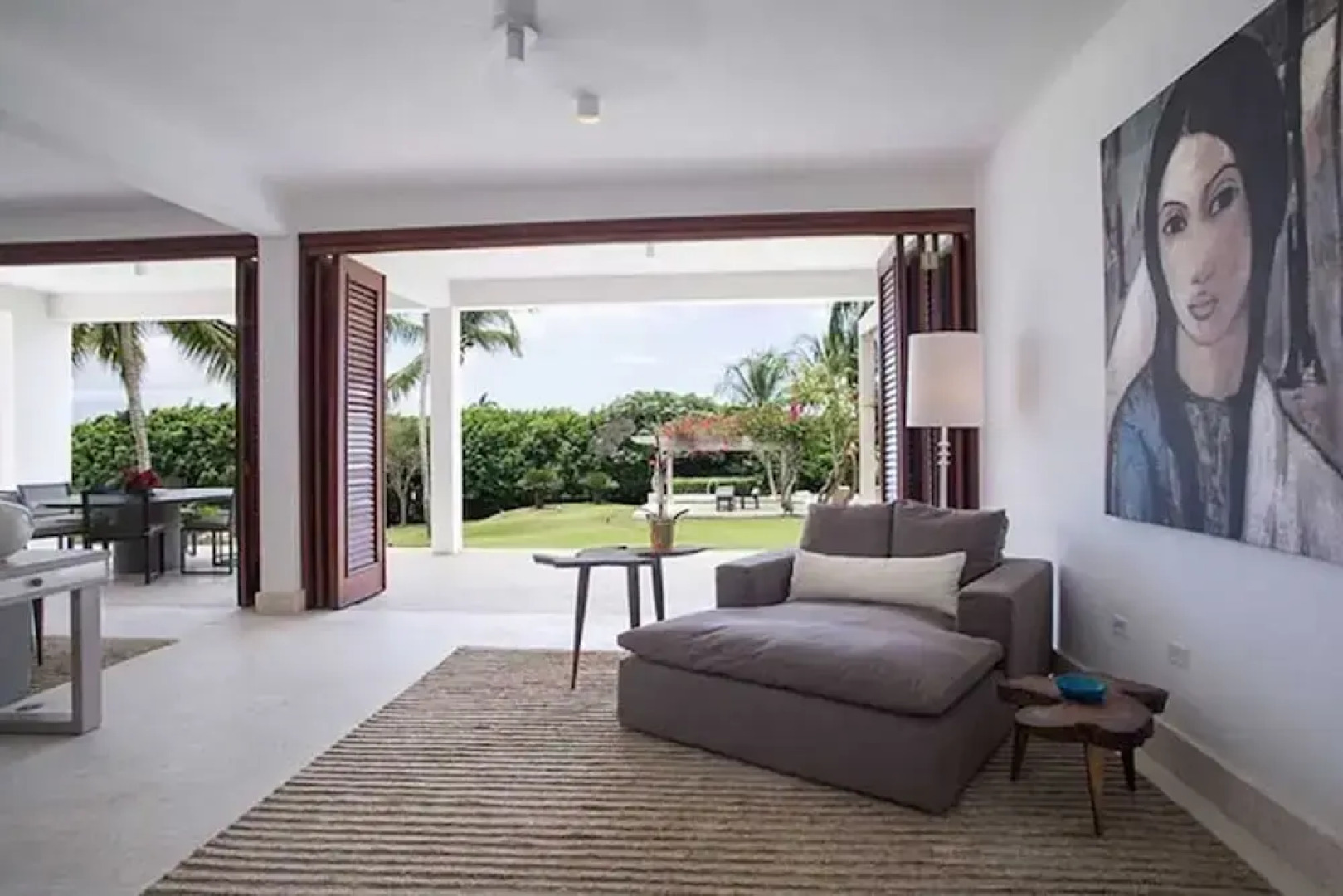 Casa B Institutional