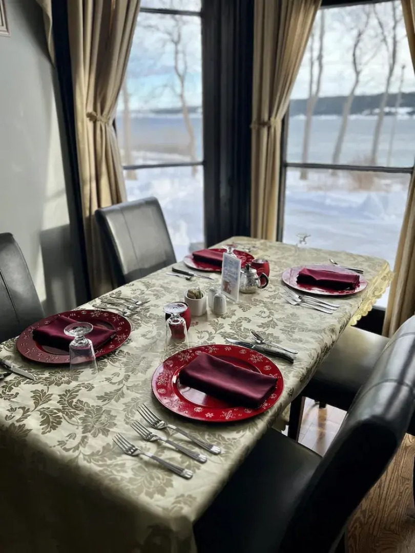 Belle View Manor Inn