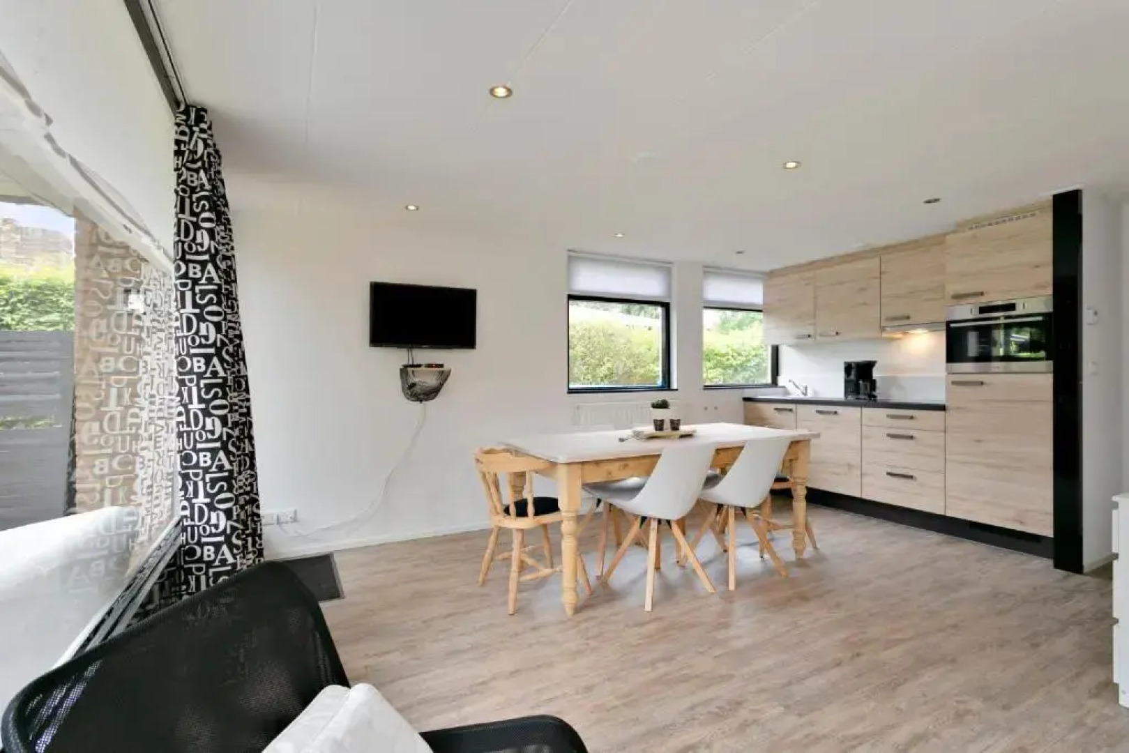 Horrelshoogte 15, cozy house with private garden near the beach - not for companies