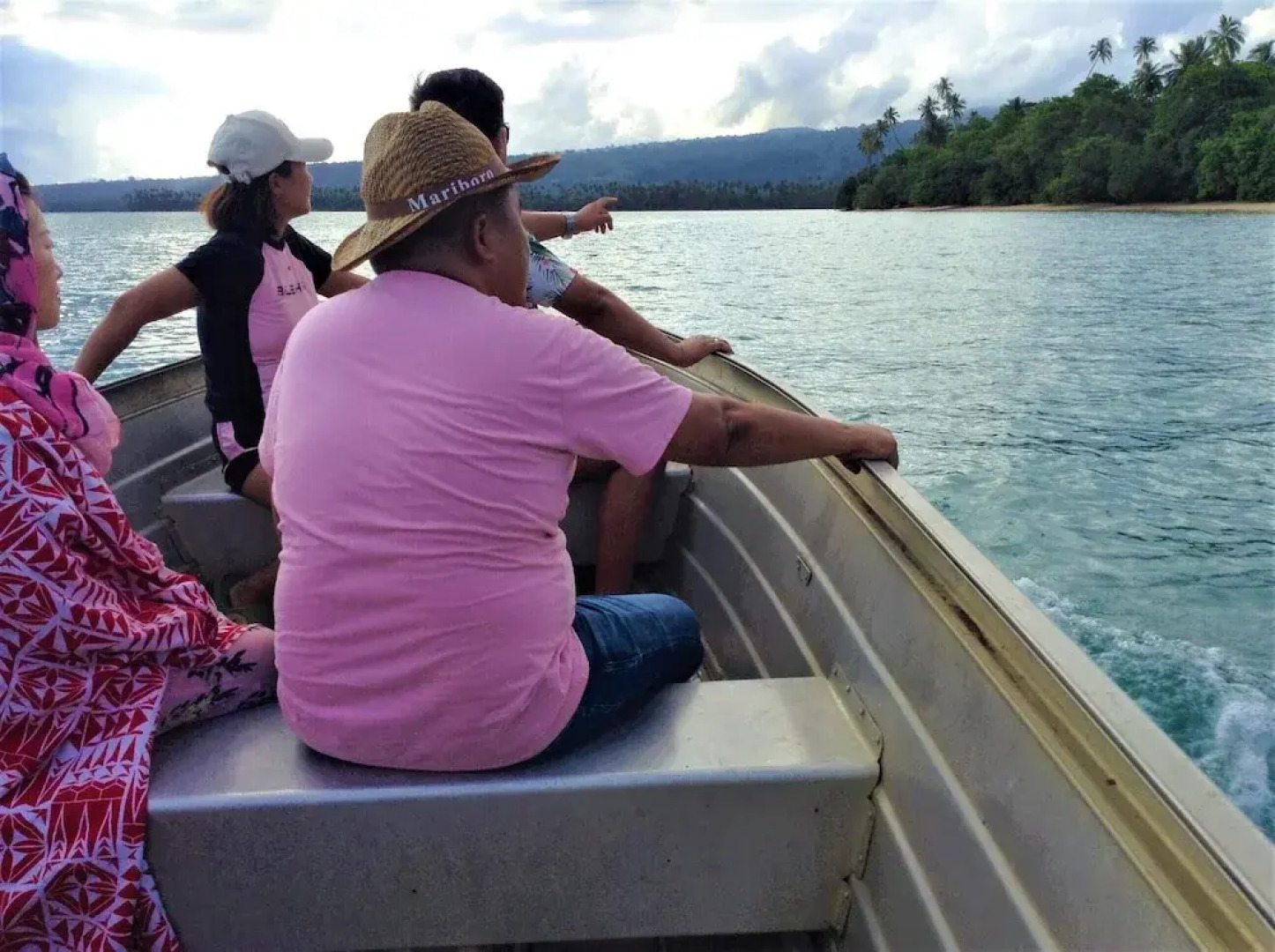 Sina PJ Beach Fales and Surf