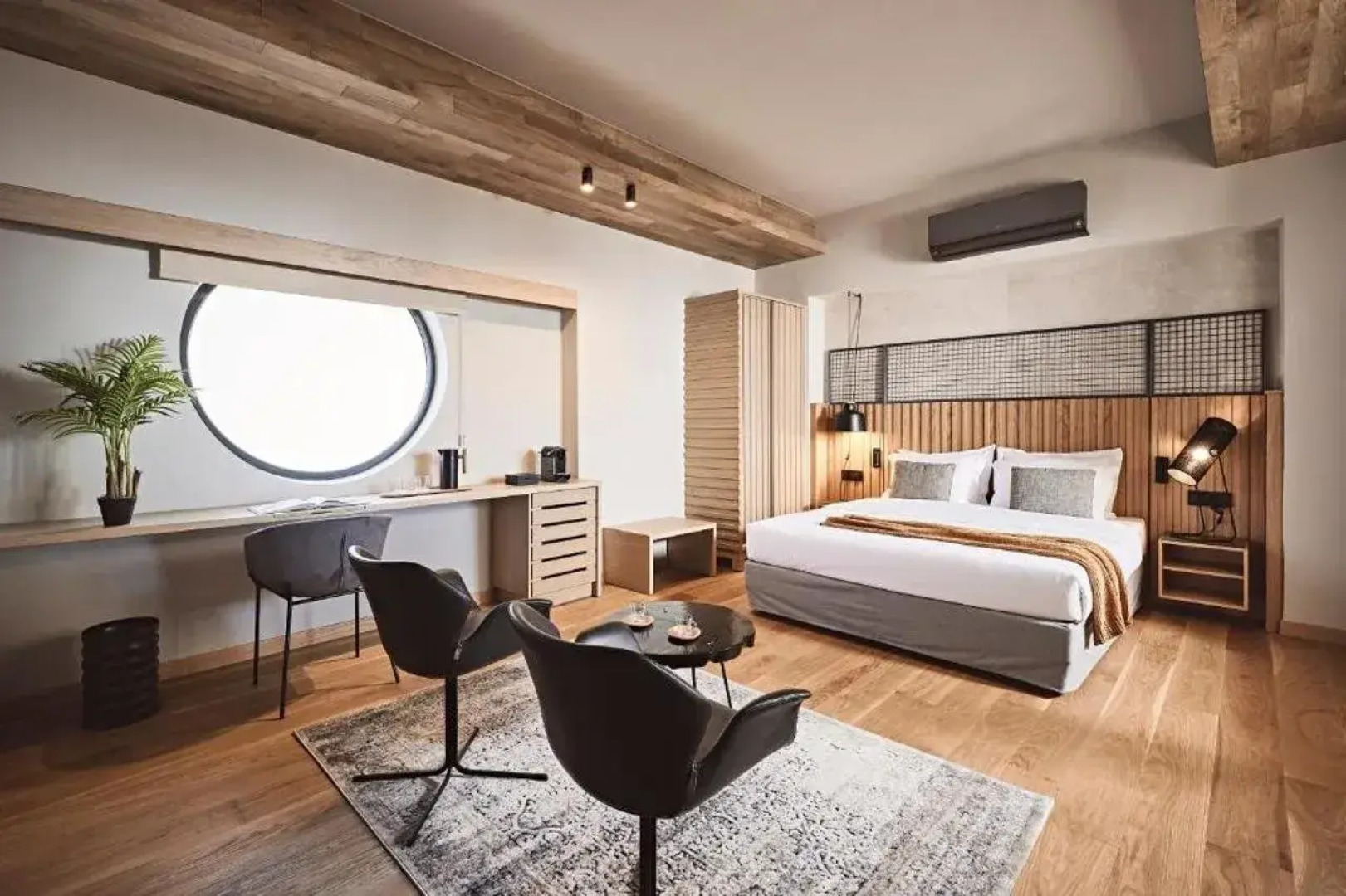 Cama Luxury Suites Glyfada