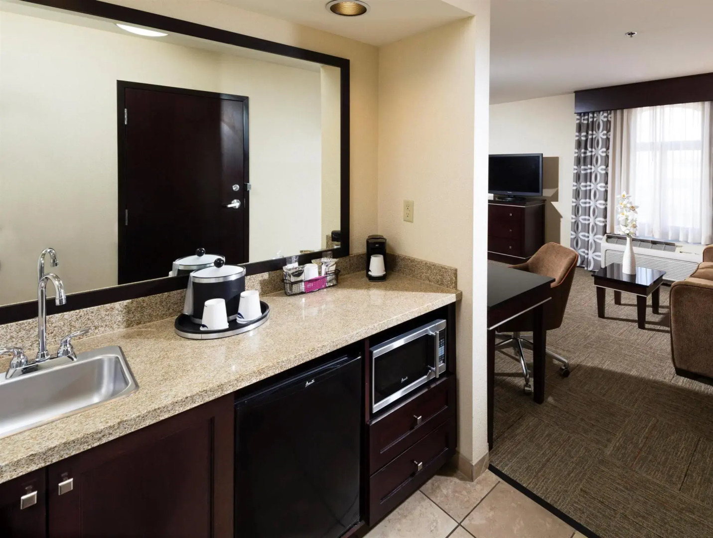 Hampton Inn & Suites Las Vegas South