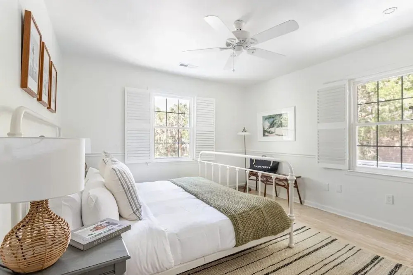 Cast Away by Avantstay Stunning Modern Home Near Beach w/ Two Kitchens