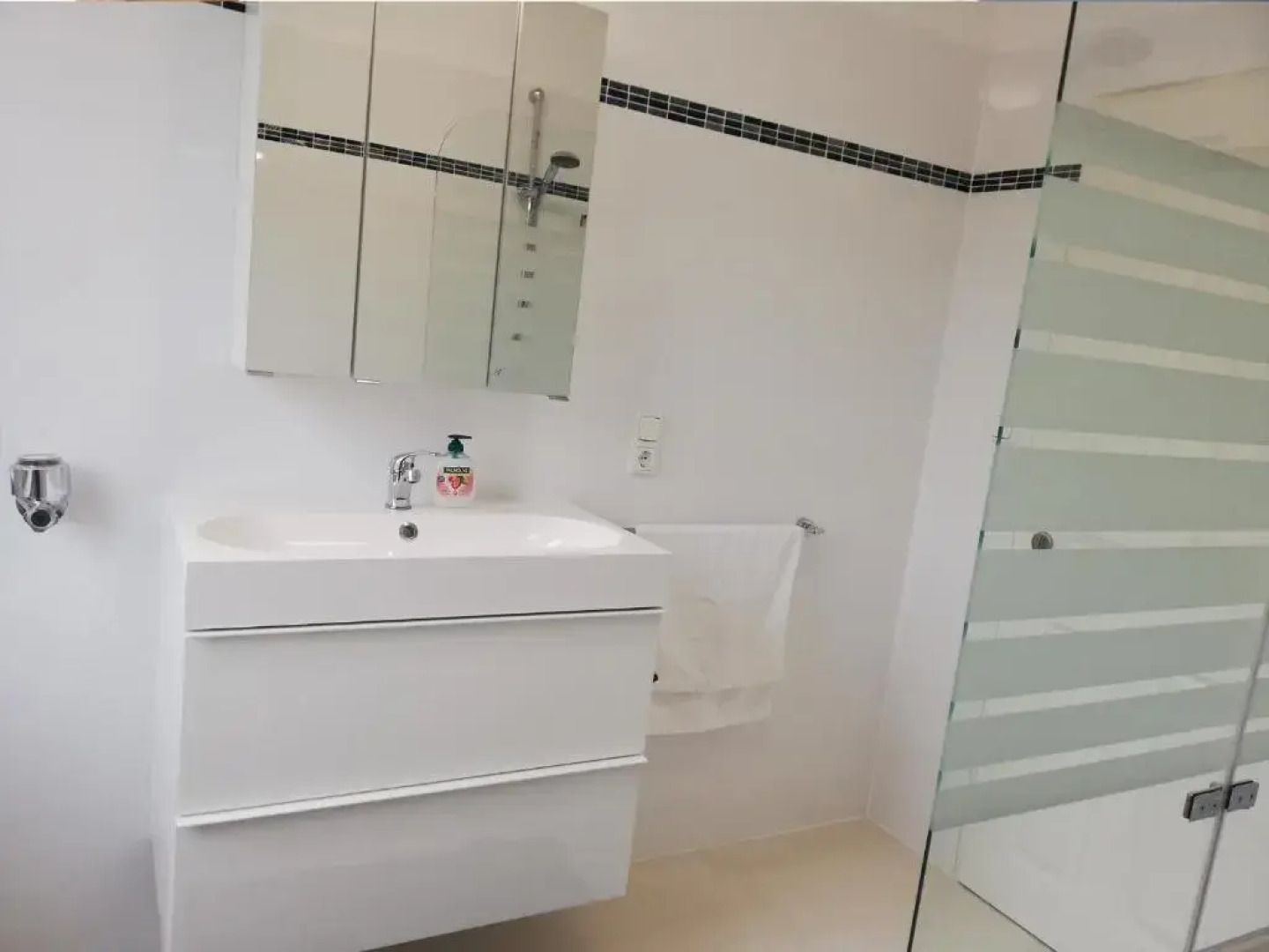 Schöne Wohnungen am Bahnhof in Dachau - 20 Min bis München Zentrum