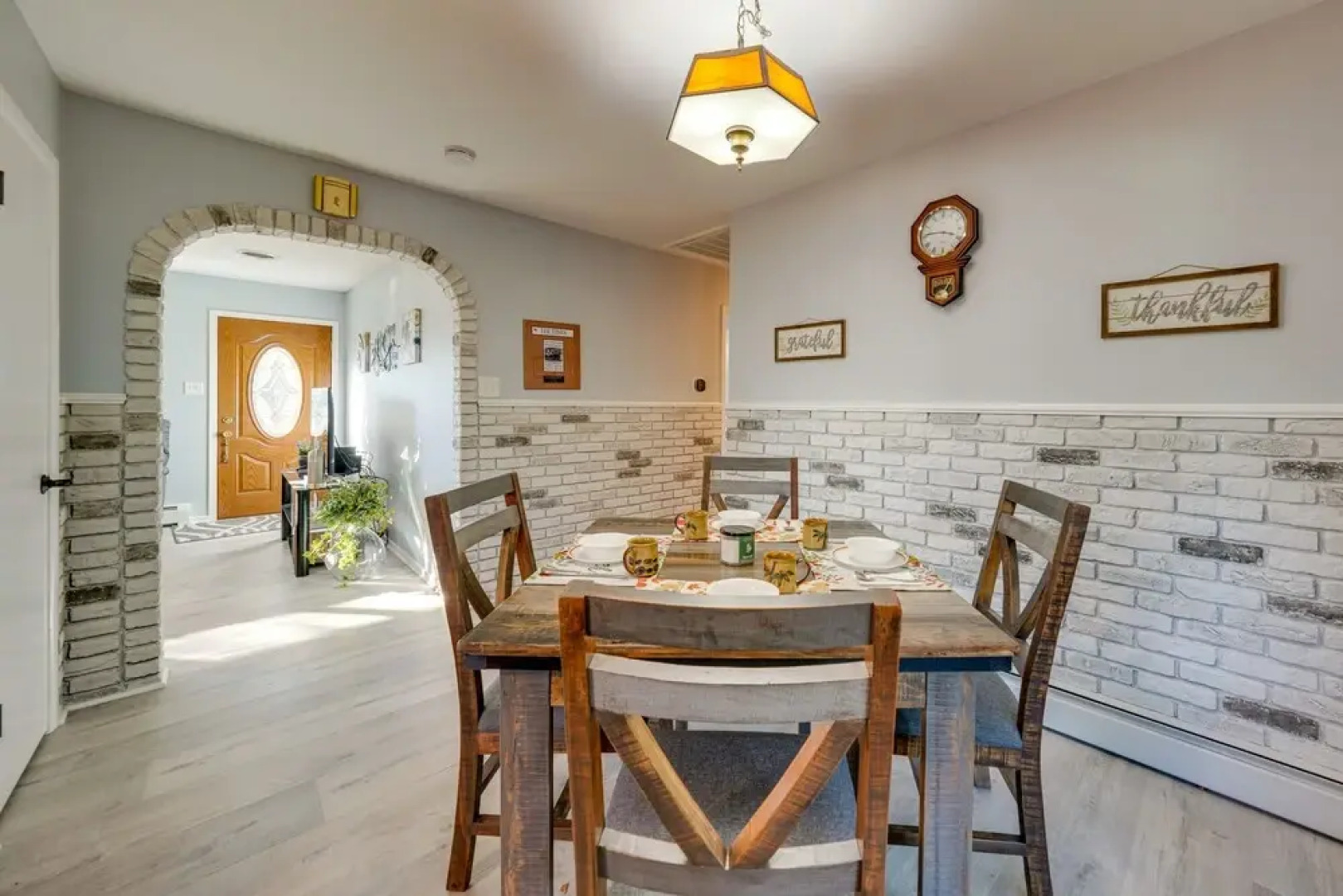 'coty's House' Illinois Getaway w/ Bar: Near Golf!