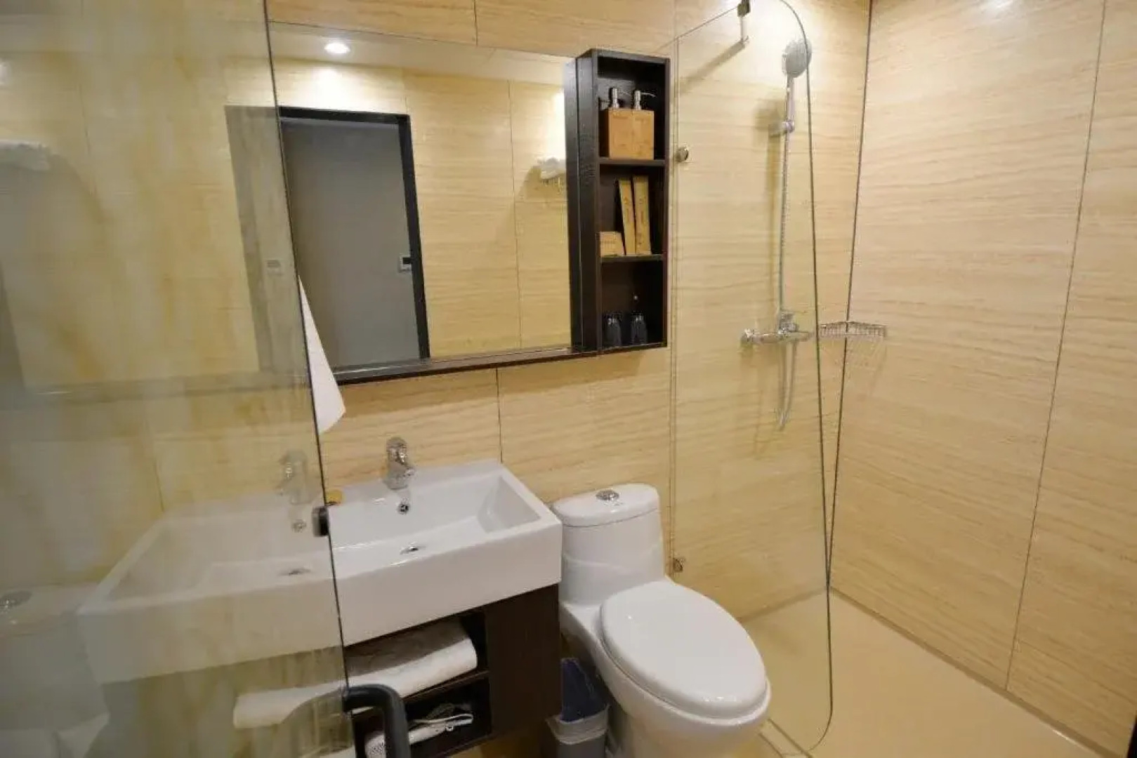 Langyun Hotel(Zhangshan Branch)