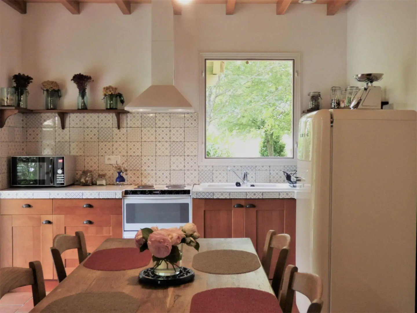 Charming house with private spa and terrace near Duras