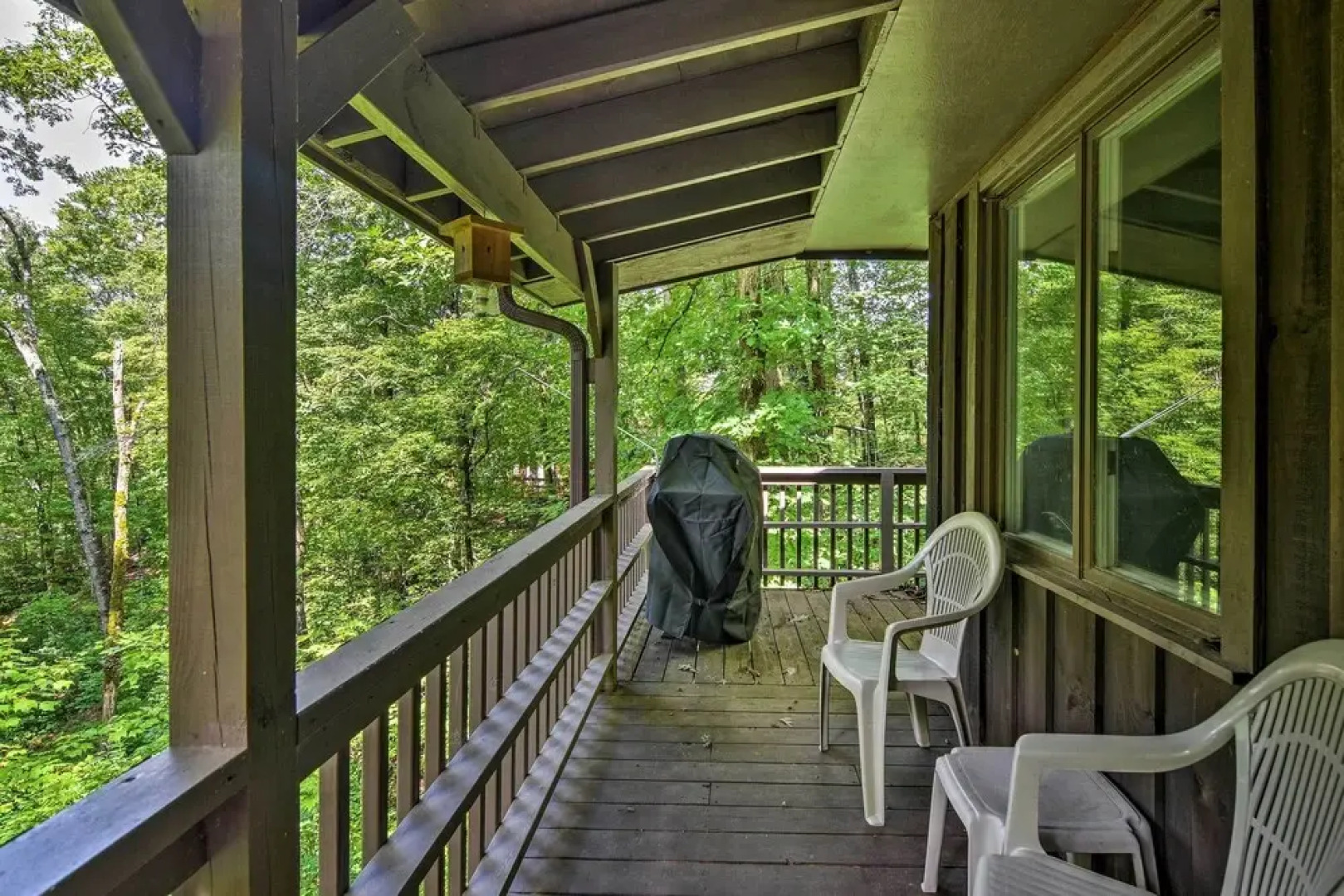 Robbinsville Cabin w/ Deck: 3 Mi to Fontana Lake!