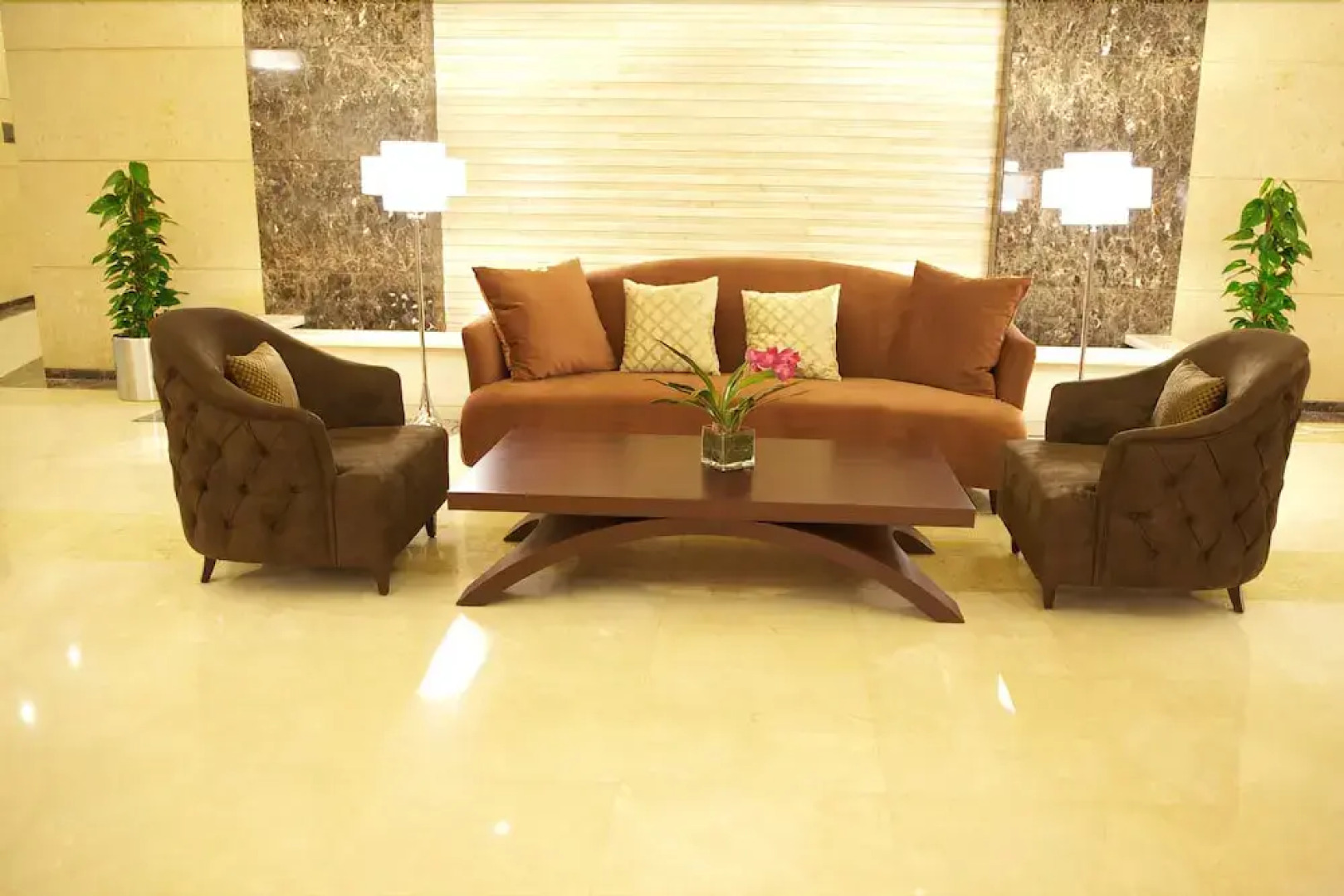 Отель Grand Belle Vue 