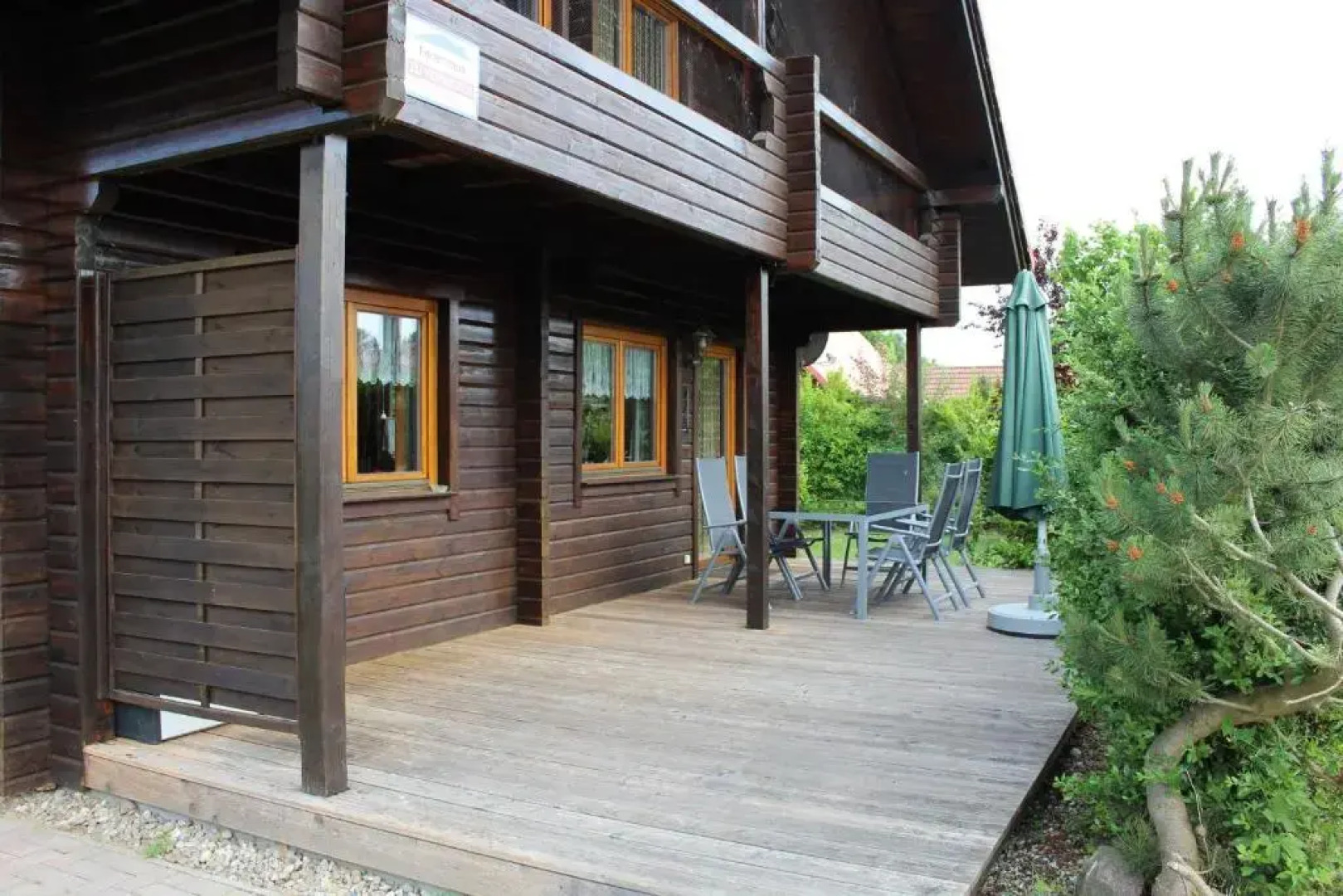 Holzblockhaus mit Kamin am Kite-, Surf- und Badestrand