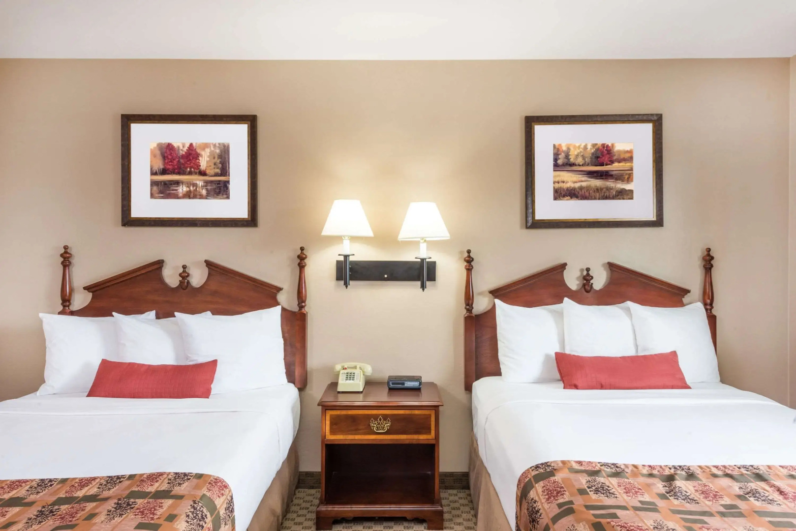 Days Inn by Wyndham Show Low