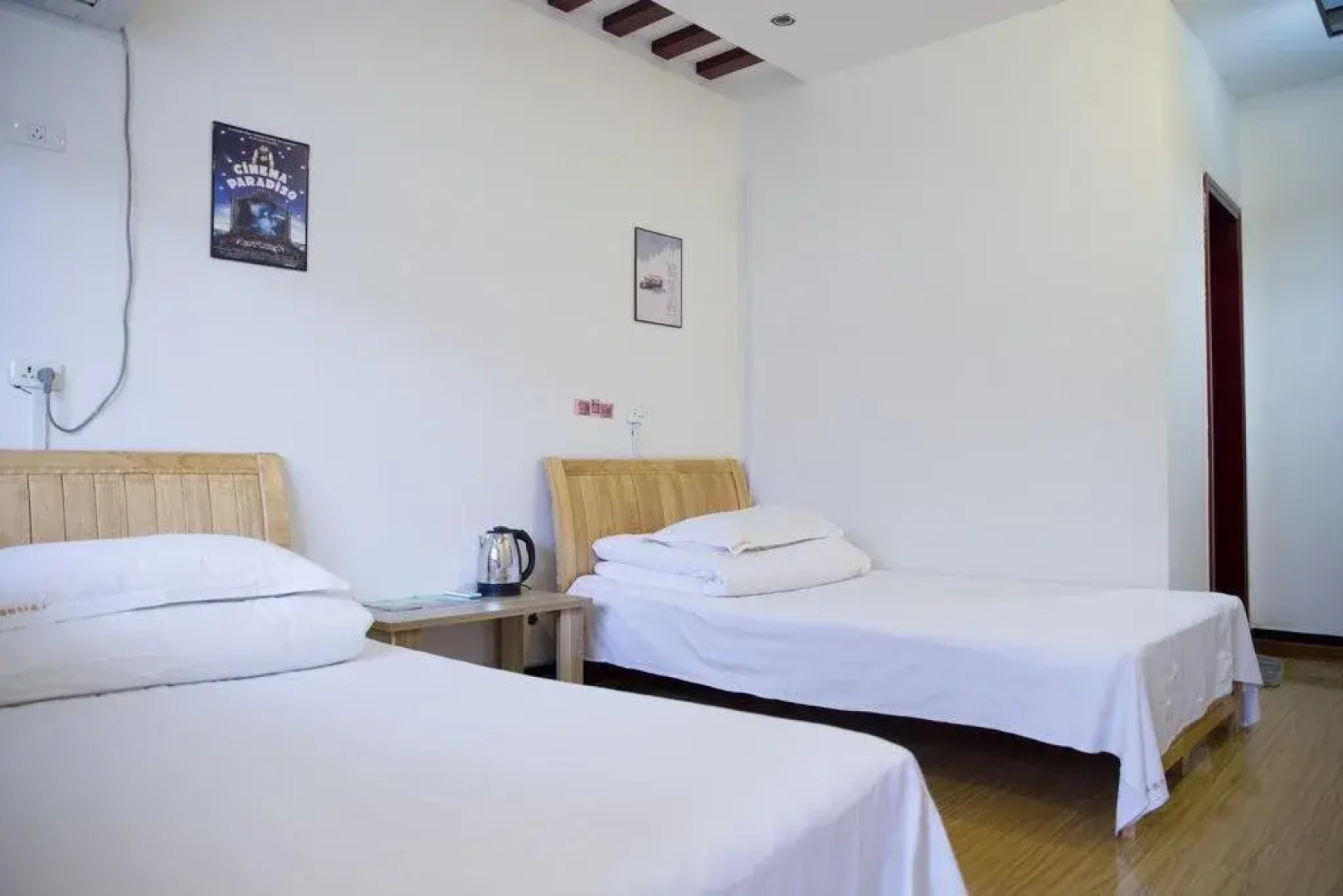 Dengfeng Cangjingge International Youth Hostel