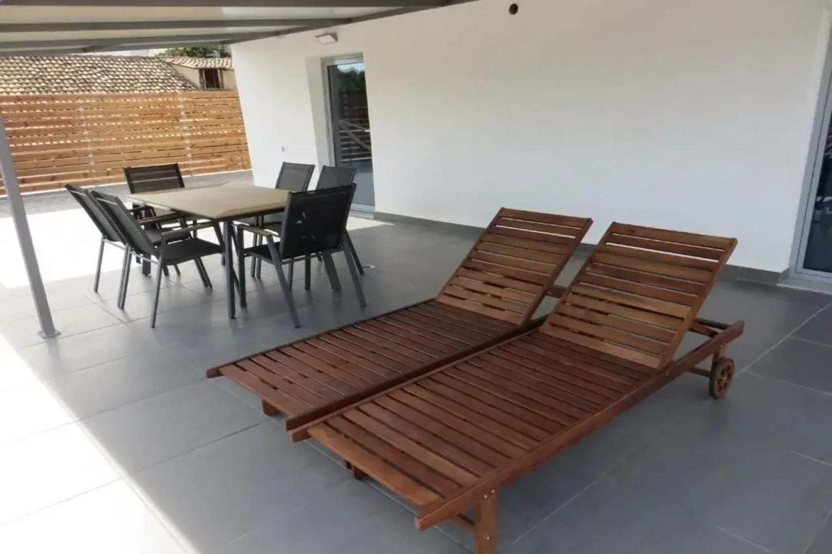 Leonidaion Guest House