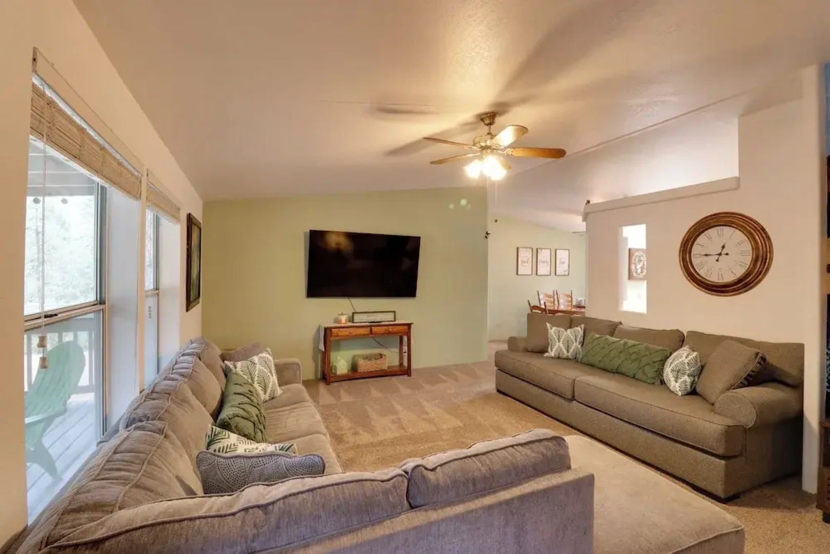 Overgaard Family Retreat w/ Fire Pit & Grill!