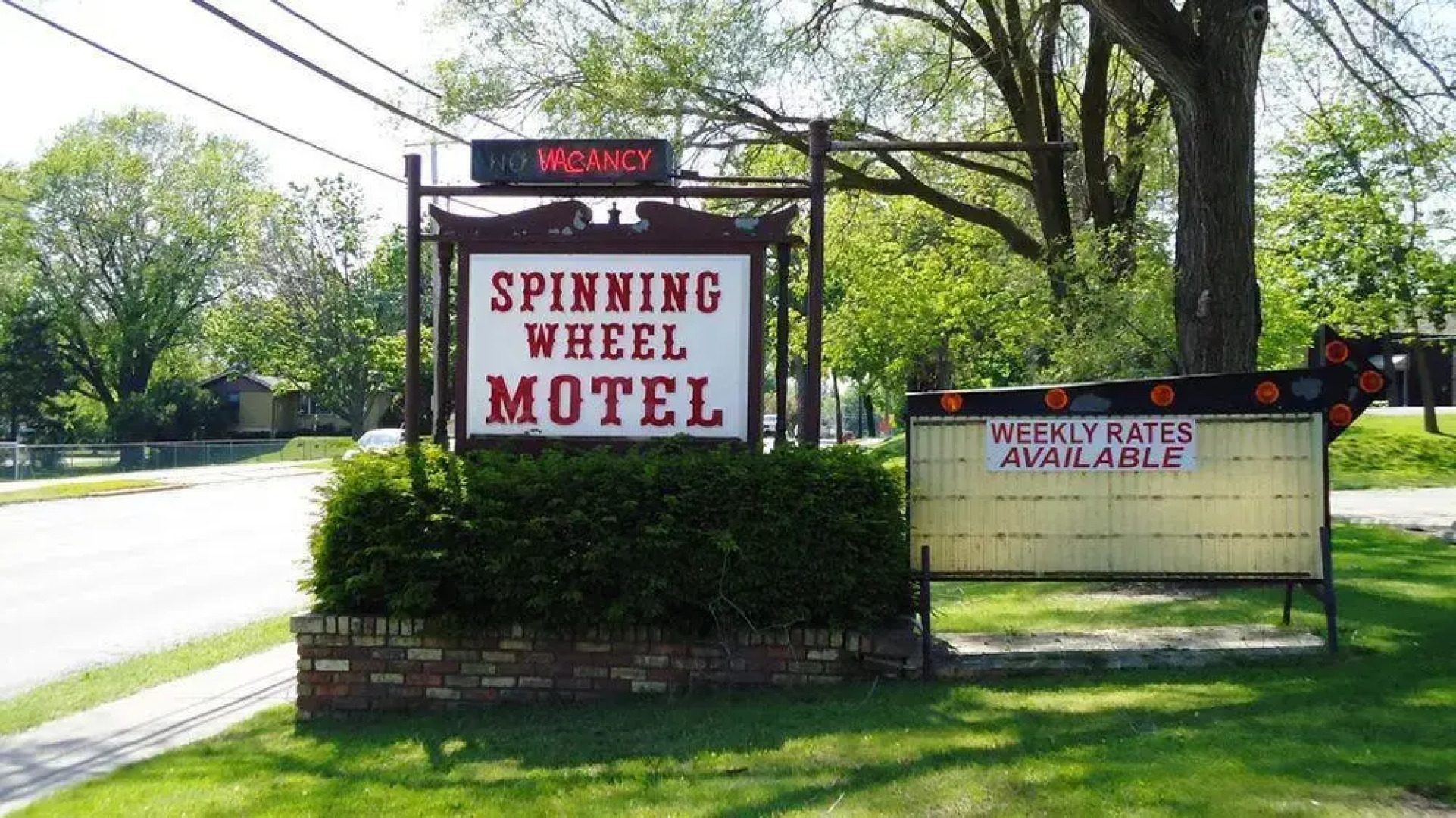 Spinning Wheel Motel