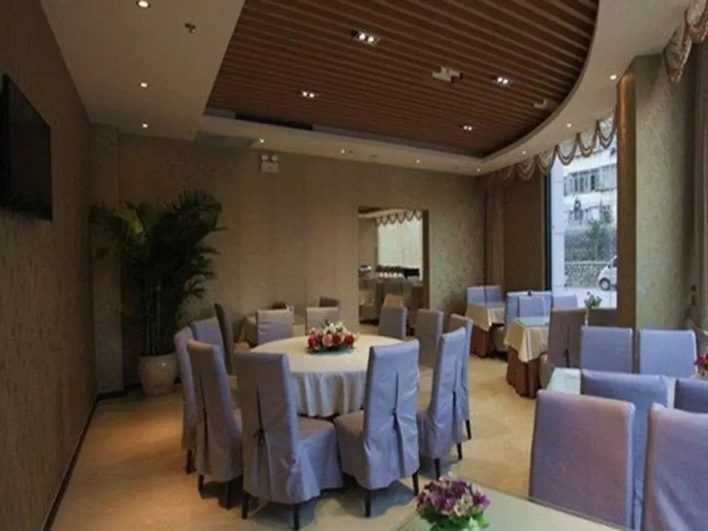 GreenTree Inn North WeiHai Station North International Bathing Beach Hotel