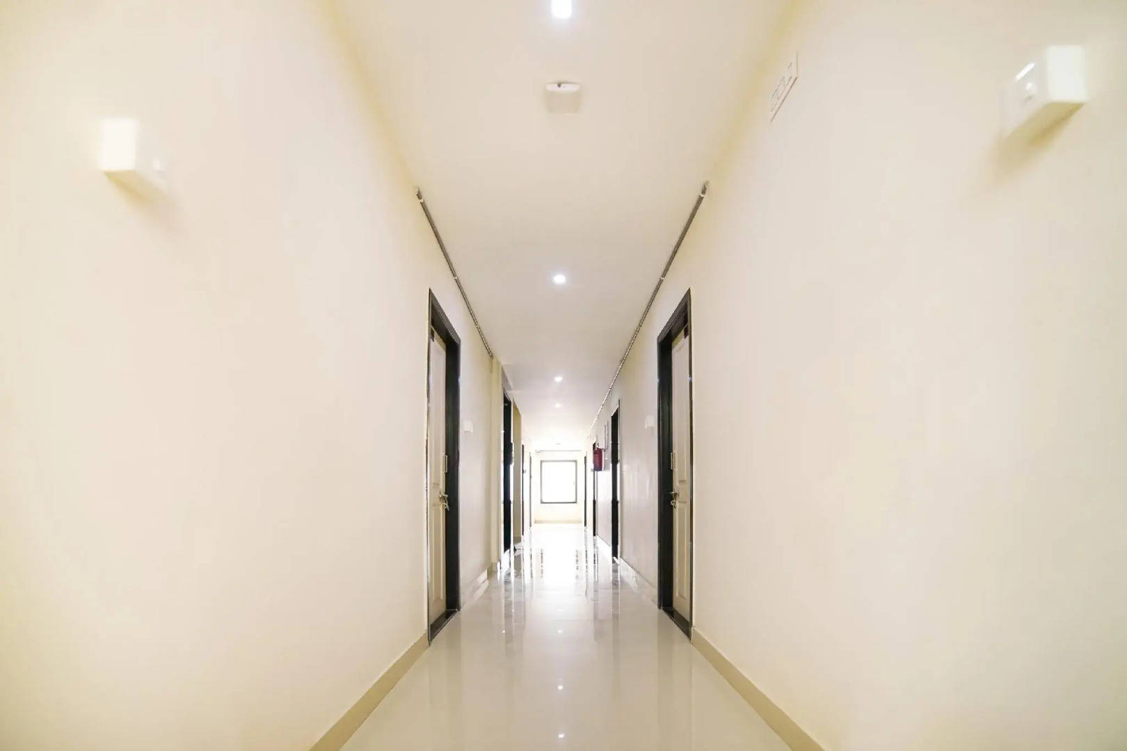 OYO Flagship 48336 Vj Inn Nagamalli Thota