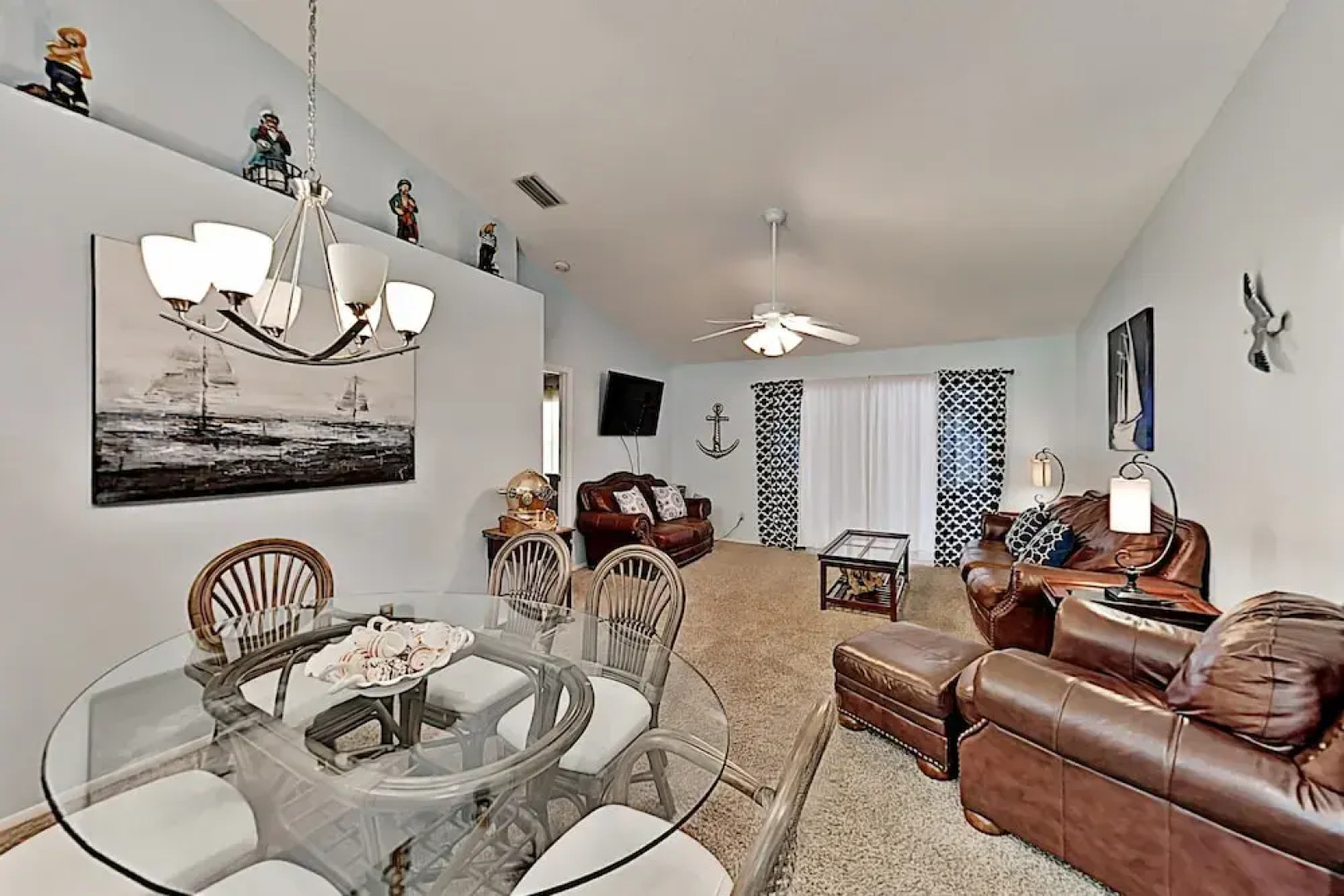 1465 Brier Home - 3 Br Home