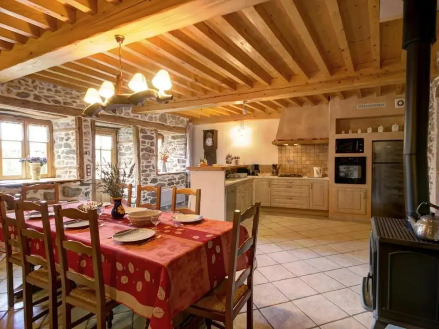 Gîte Saint-Just-en-Bas, 4 pièces, 6 personnes - FR-1-496-19