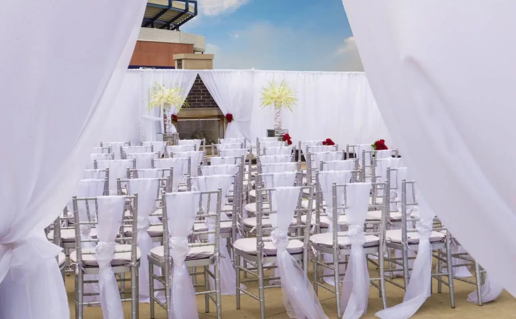 Renaissance by Marriott Boston Patriot Place Hotel