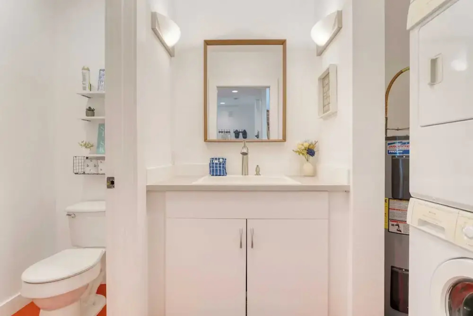 Lolis Place by Avantstay Walk to the Beach + Private Hot Tub