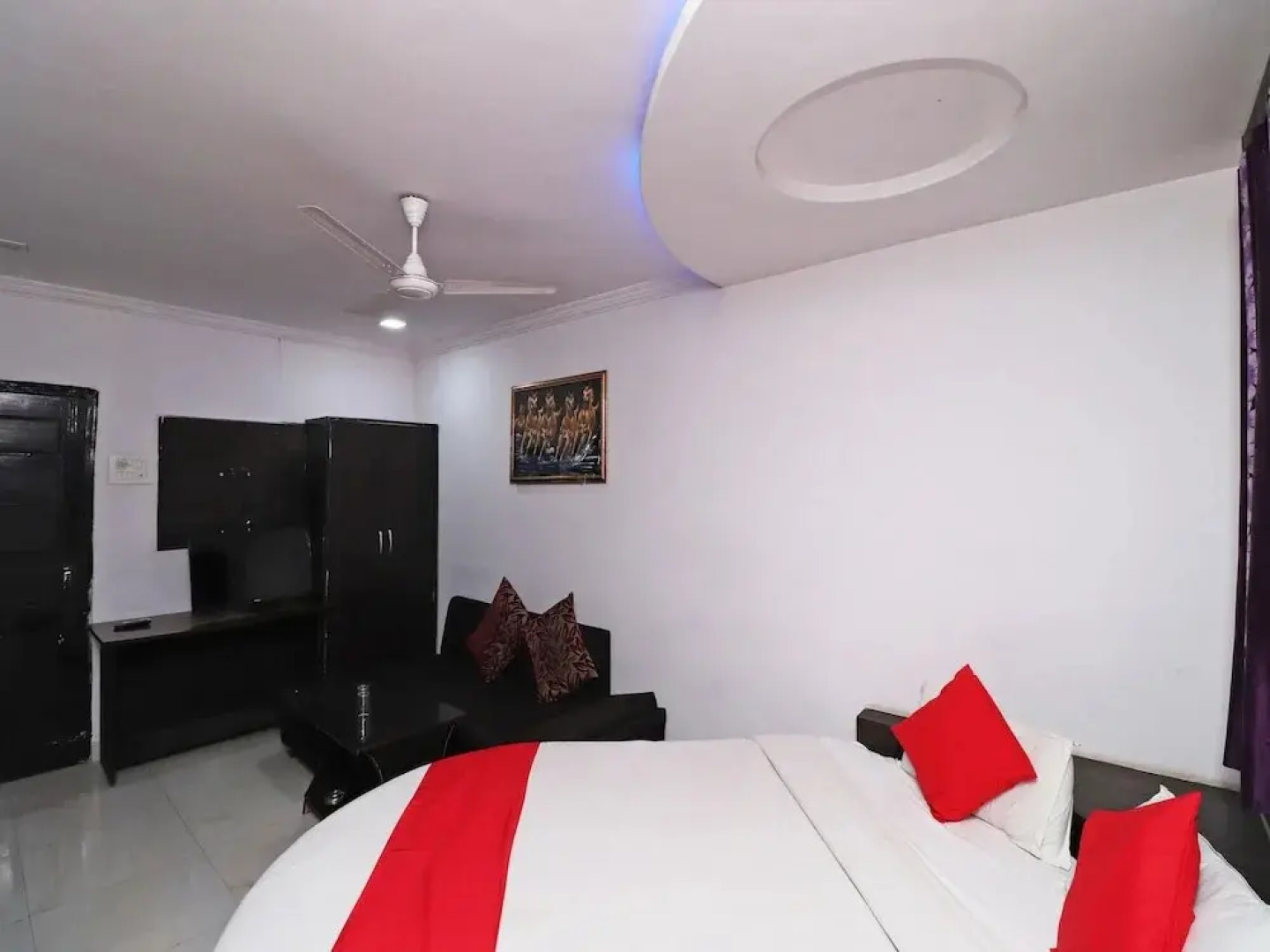 Hotel Mn Galaxy by OYO Rooms