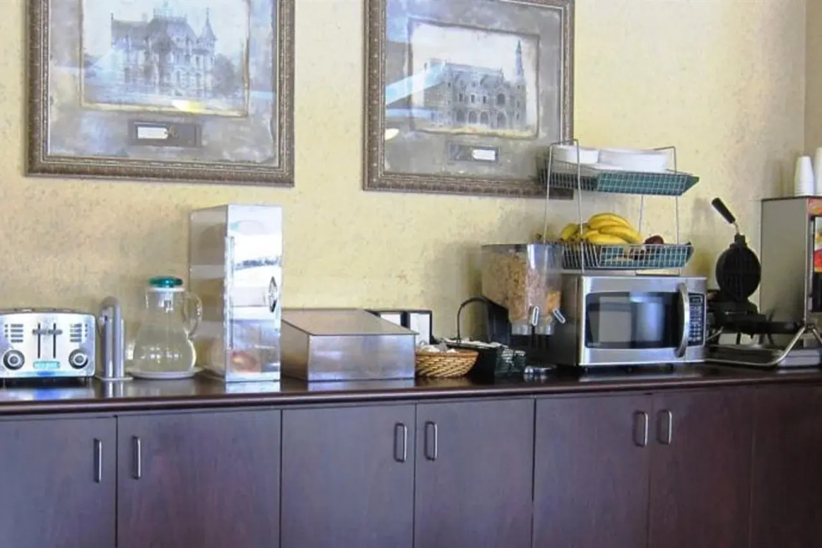 Days Inn - Toronto East Lakeview