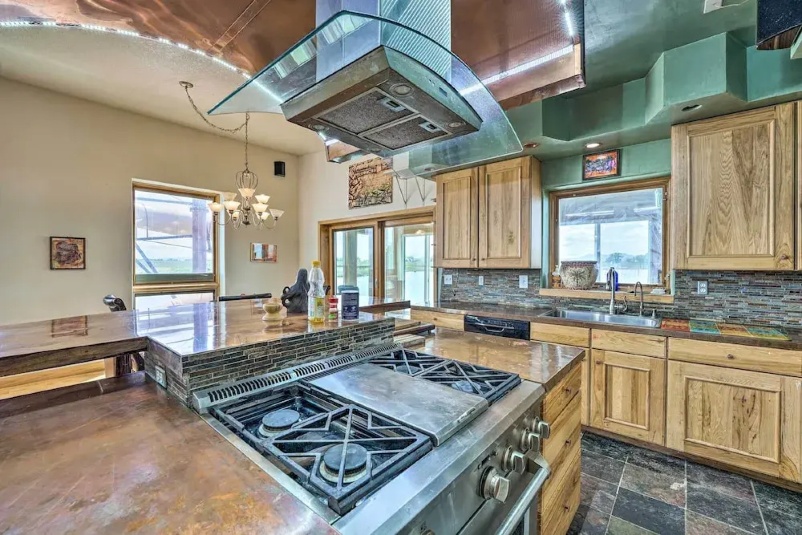 Lakefront Country Home w/ Waterslide & Trampoline!