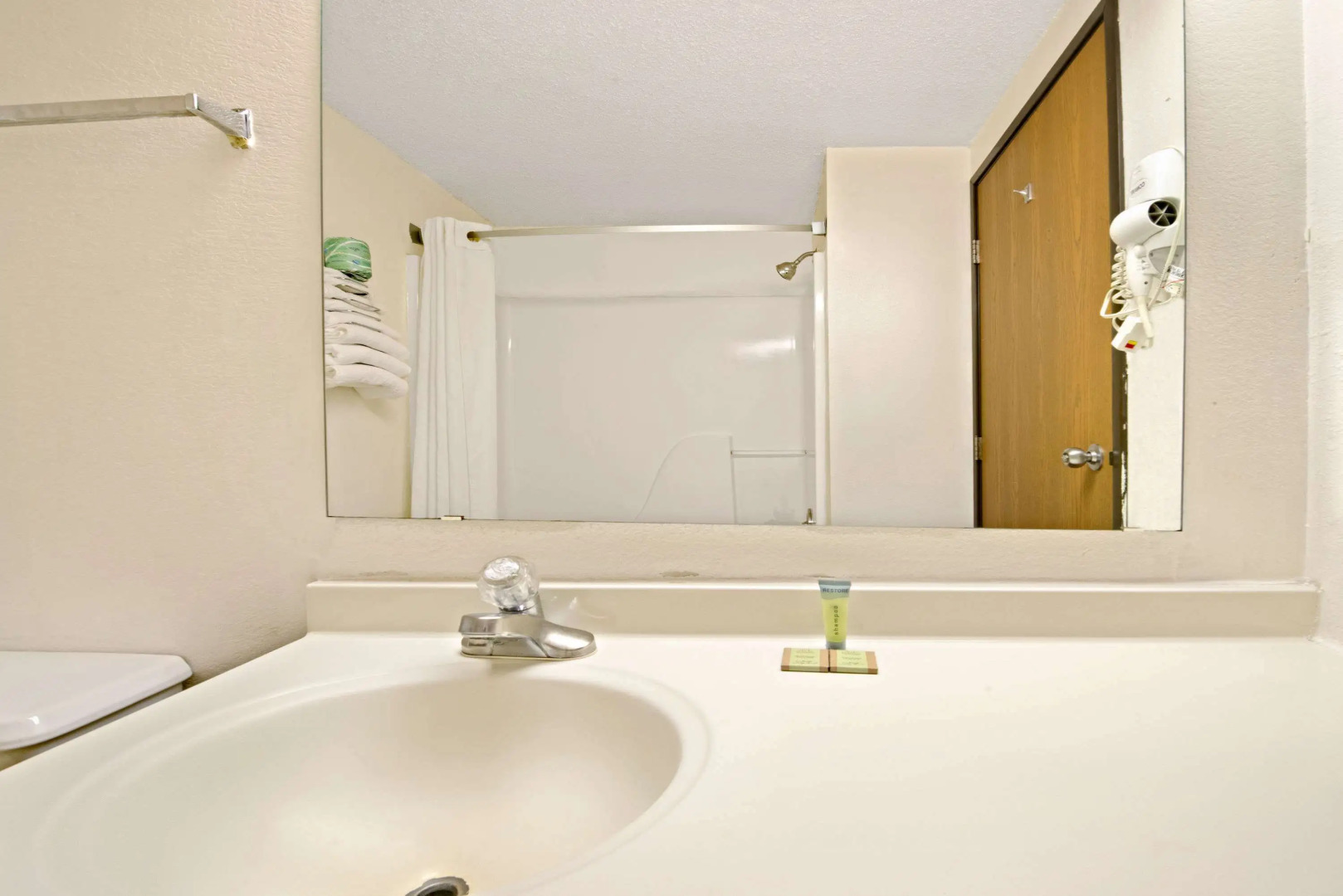 Super 8 by Wyndham Plano/Dallas Area