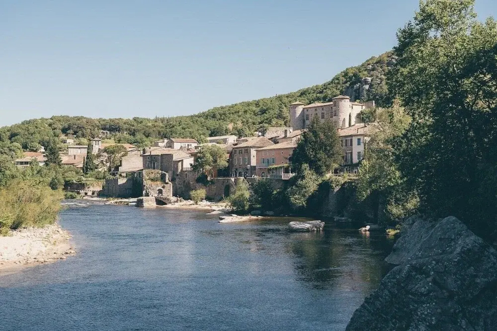 Domaine de Saint Cerice  en Ardèche Sud