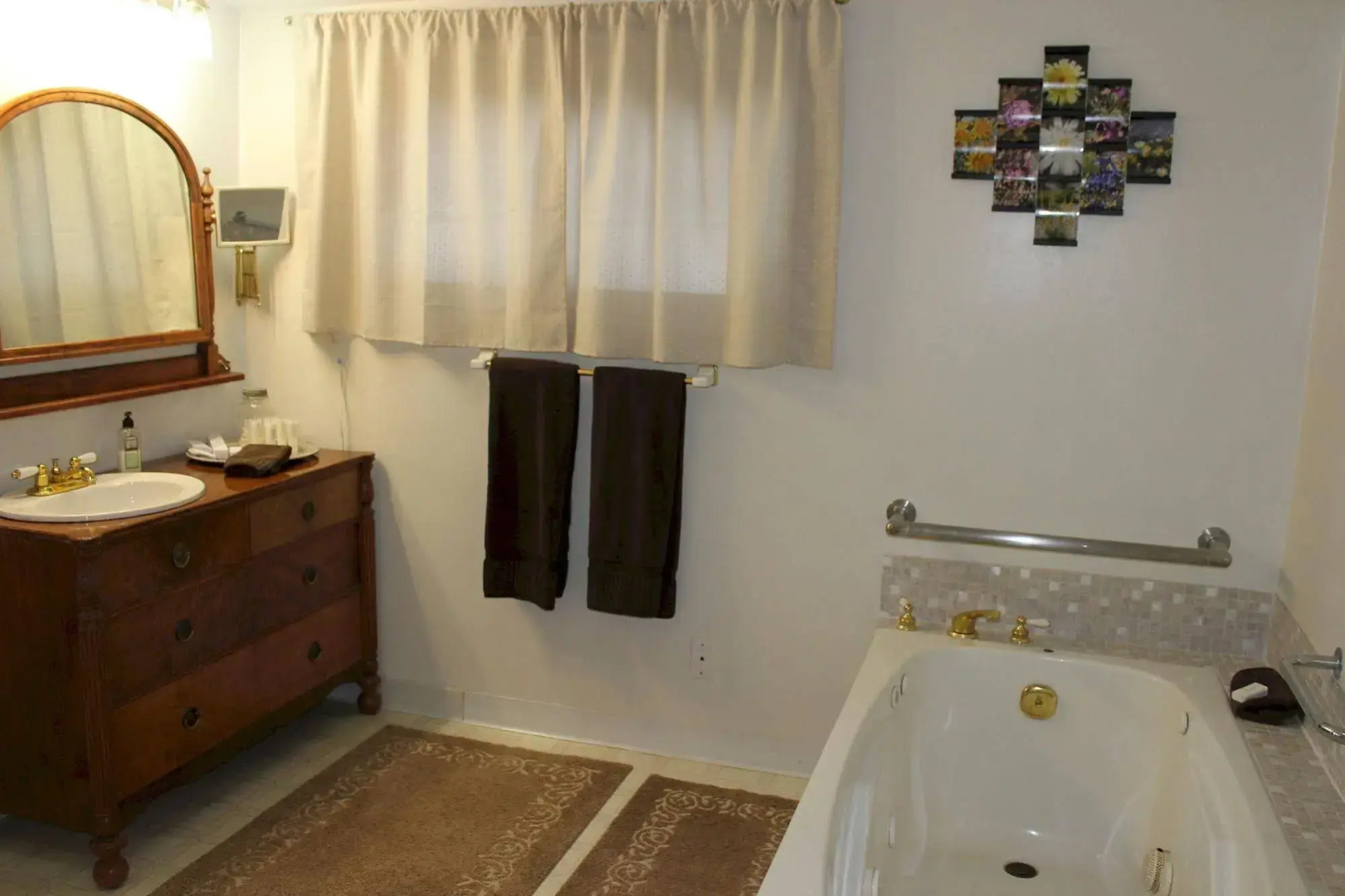 Meandering Moose Lodging