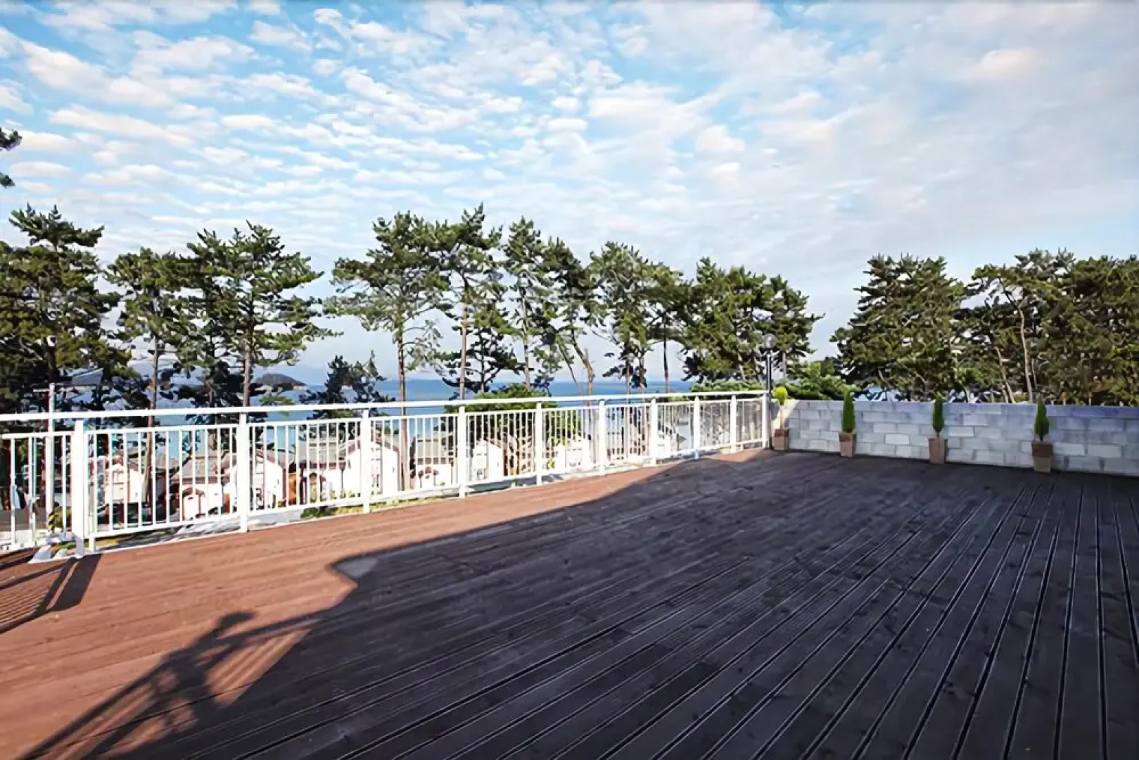 Yeosu Sea Side Pines Pension