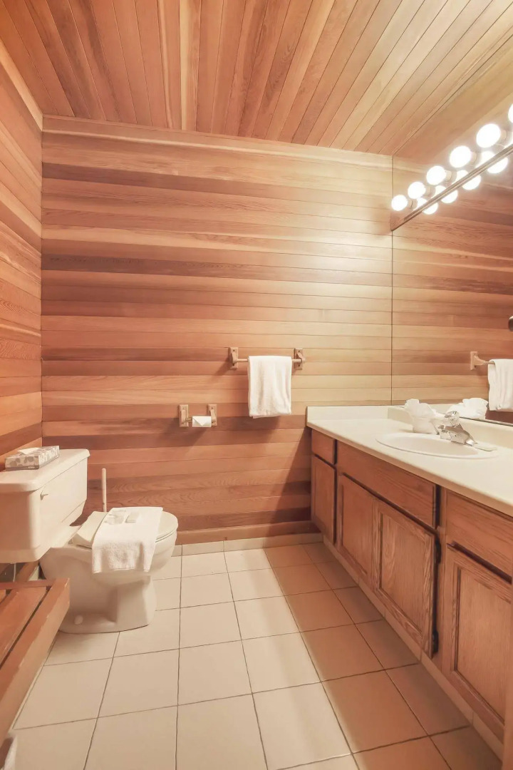 Whiski Jack Creekside