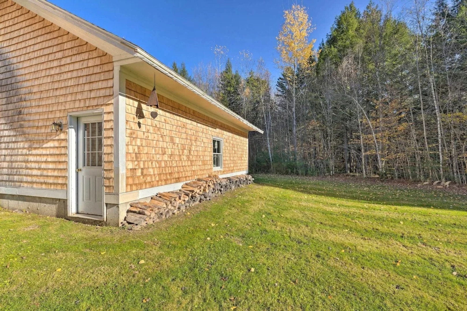 Private Home w/ Hot Tub Near Jay Peak Slopes